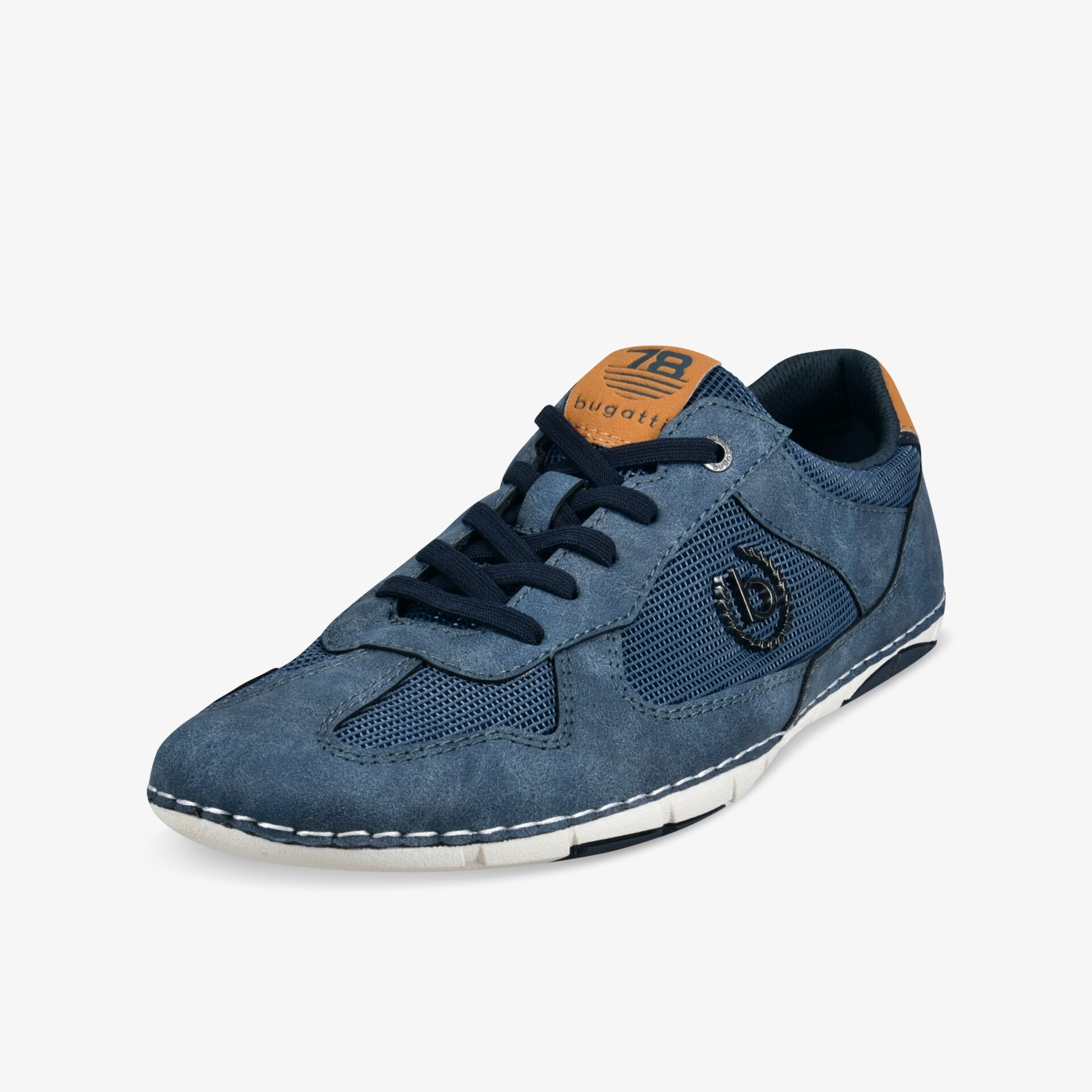 Leichter blauer Sneaker in schräger Vorderansicht mit atmungsaktivem Material und flexibler Sohle