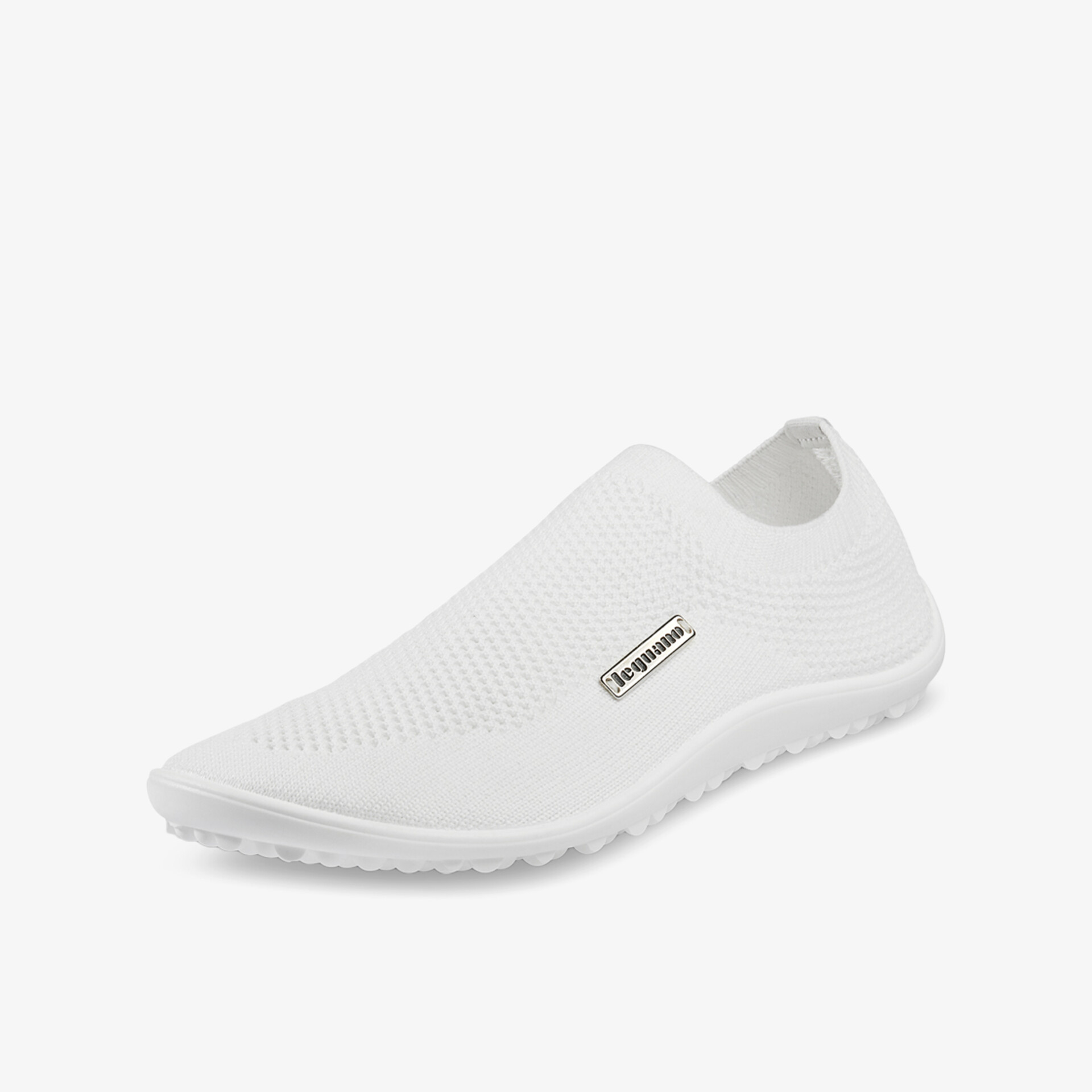 Leichter, flexibler Schuh in Weiß mit atmungsaktivem Obermaterial und rutschfester Sohle. Perfekt für Alltag und Sport.