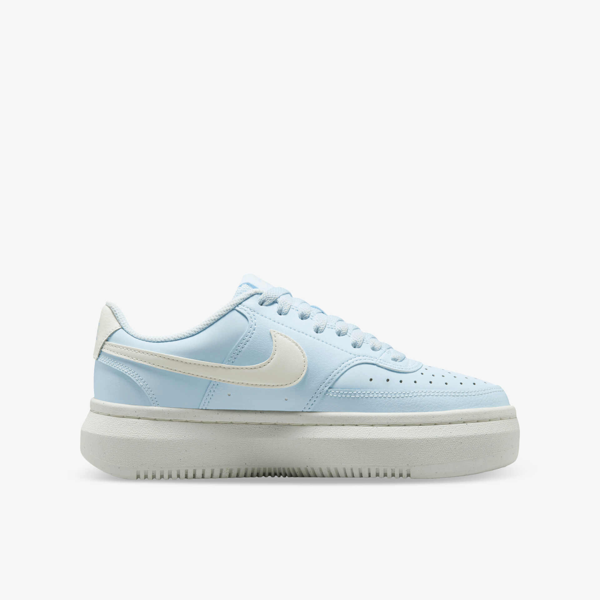 Leichter Sneaker in Hellblau mit stoßdämpfender Sohle und moderner, bequemer Passform, klare Seitenansicht