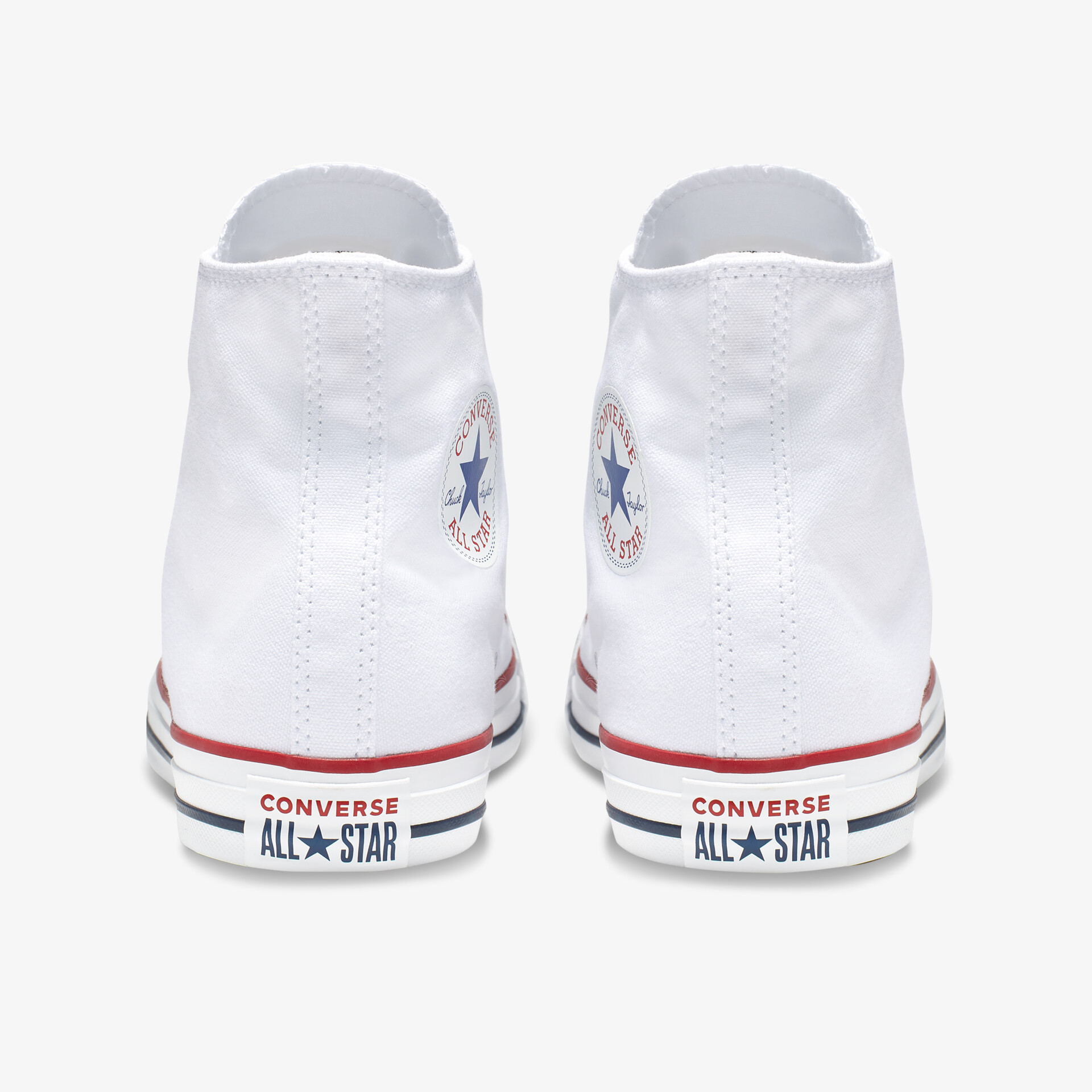 Weißer Converse All Star Sneaker Rückansicht mit stabilem Schaft und klar erkennbaren Markenlogos