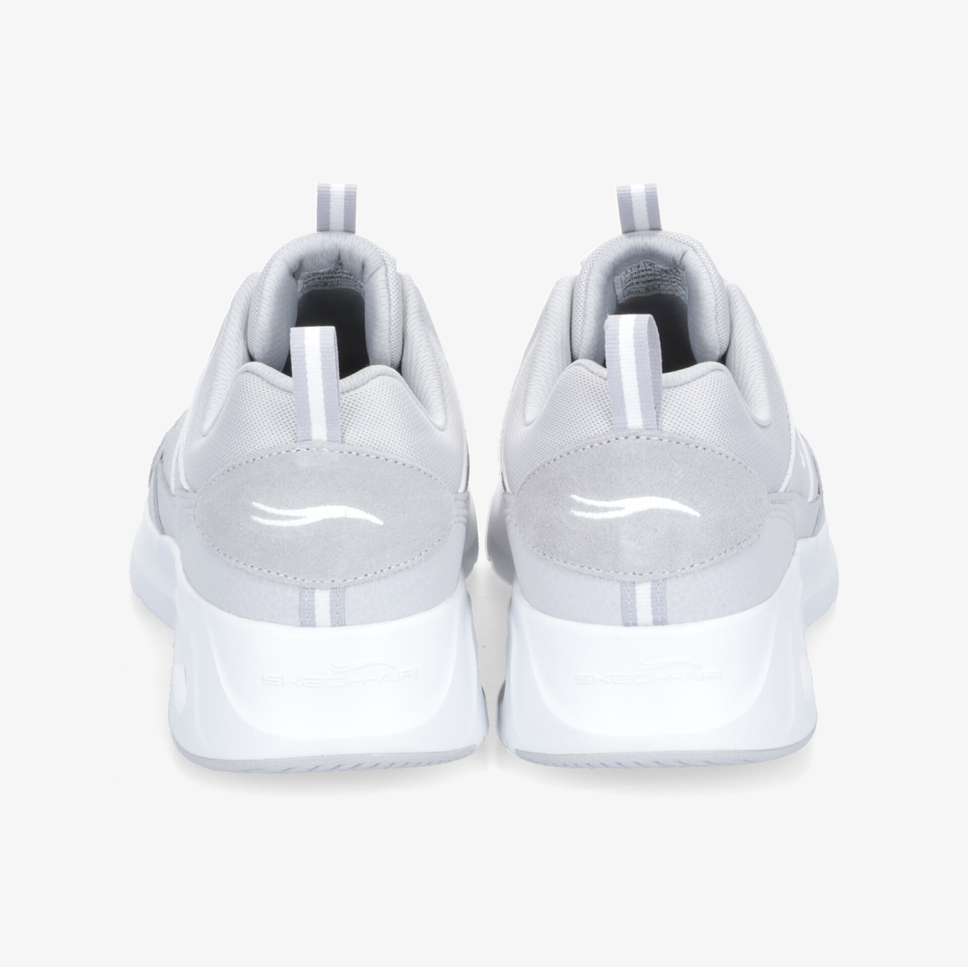 Graue Sneaker mit weißer Sohle, modernes Design, perfekte Passform und Komfort für den täglichen Gebrauch.