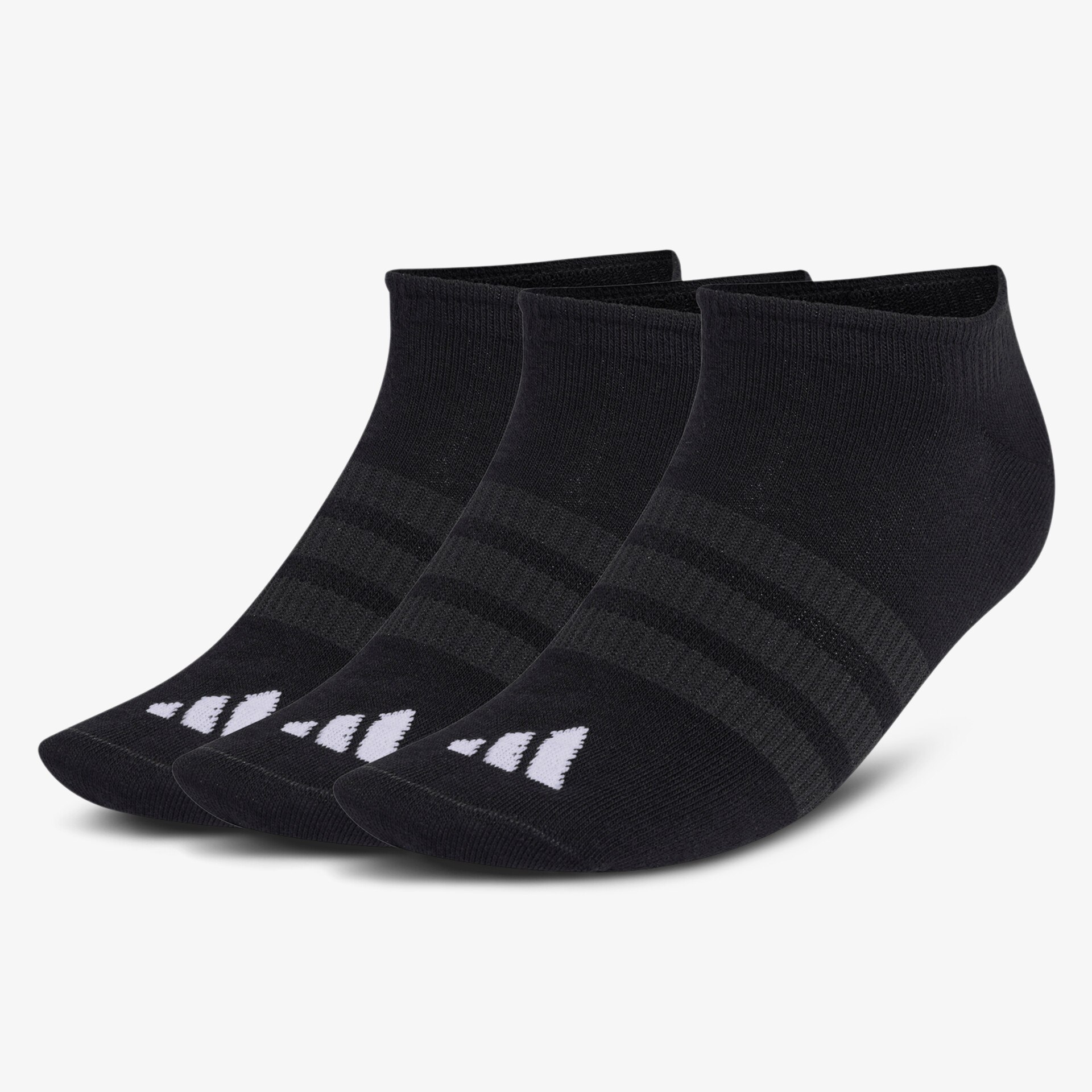 Drei schwarze, kurz geschnittene Sportsocken mit abgestuftem Komfort und atmungsaktiven Einsätzen