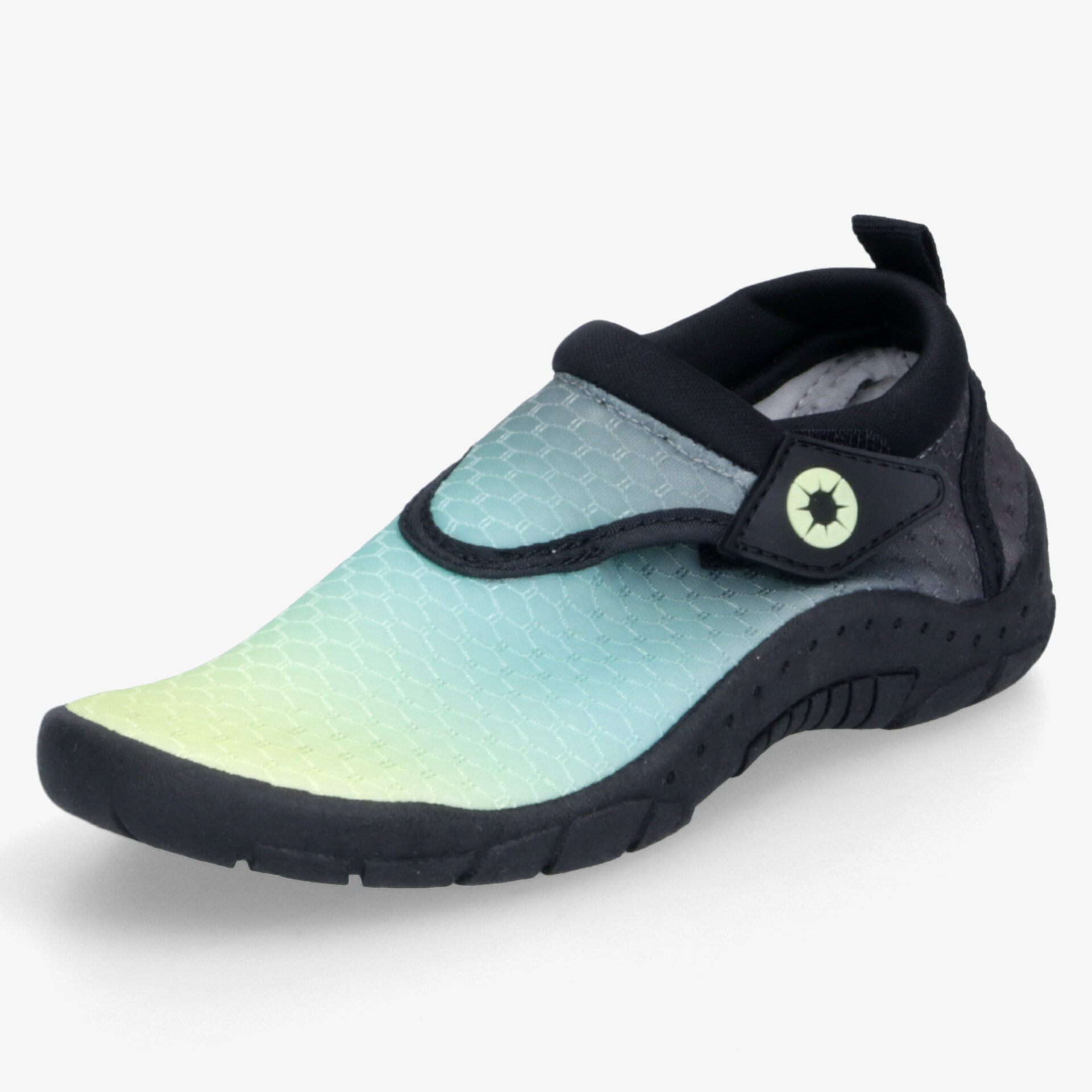 Leichter, flexibler Wasserschuh mit rutschfester Sohle und atmungsaktivem Material für optimalen Komfort.