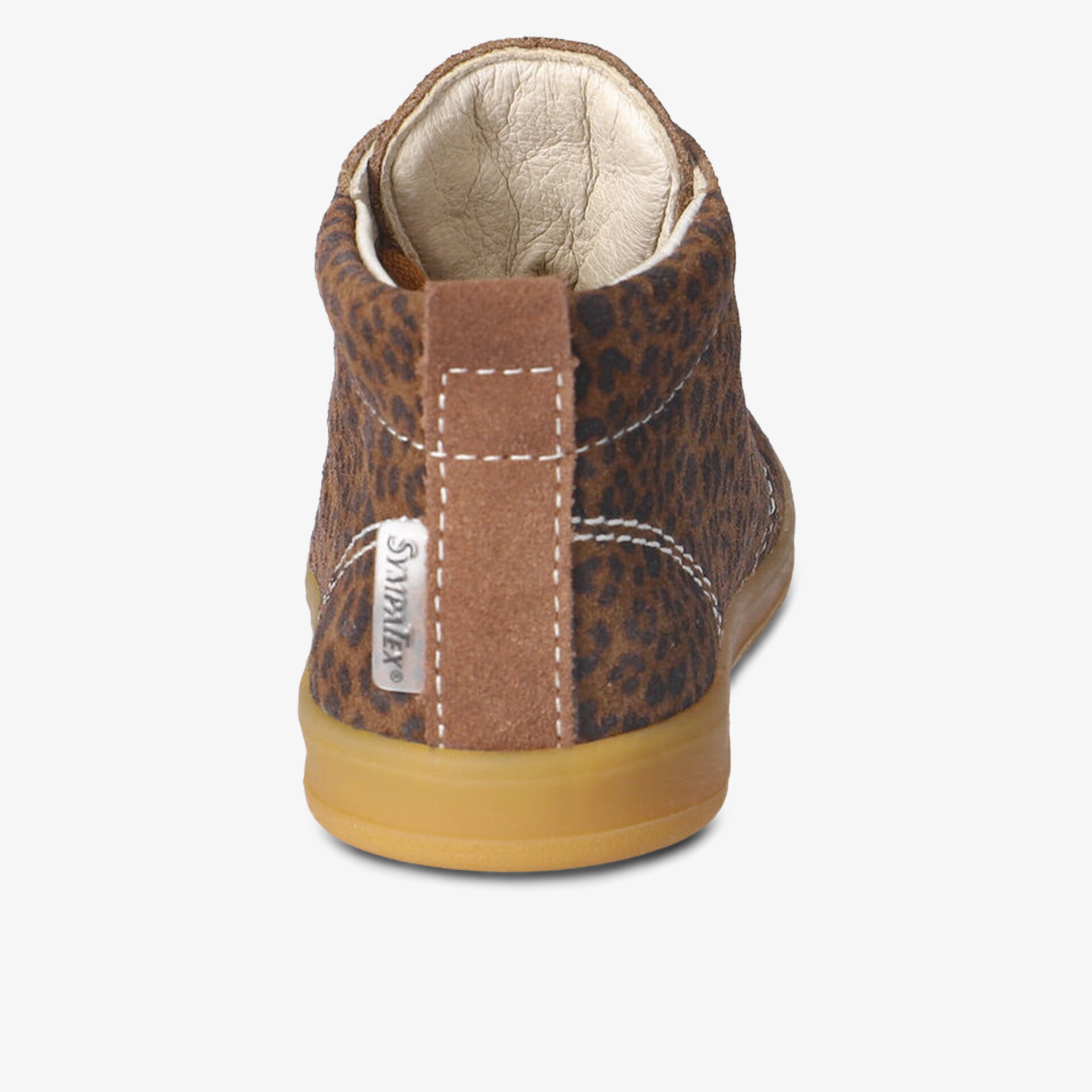 Rückansicht eines braunen Wildleder-Schnürboots mit hohem Schaftschnitt und kontrastierender Gummisohle