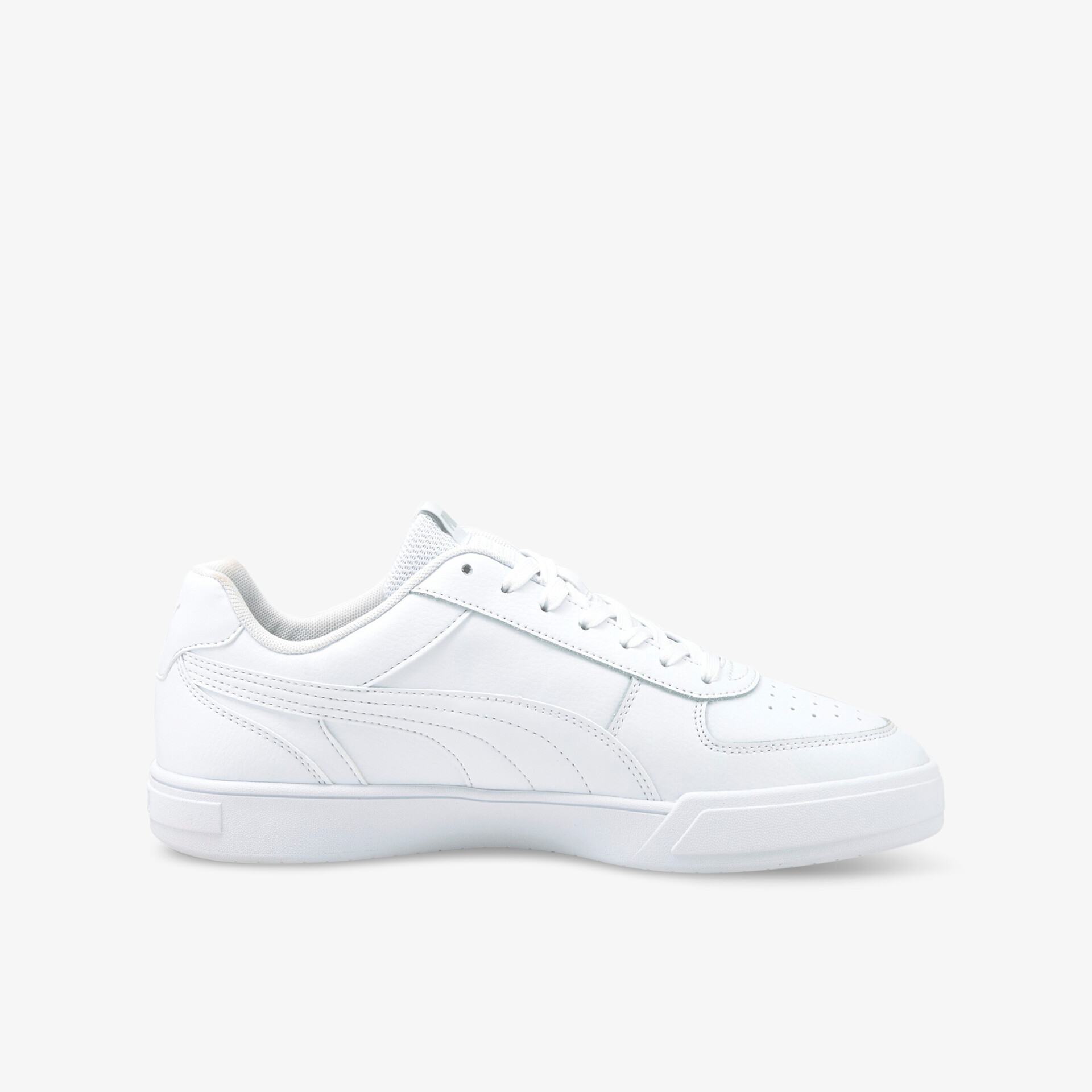 Weiße Sneaker mit cleanem Design und bequemer Passform, perfekt für jeden Anlass.