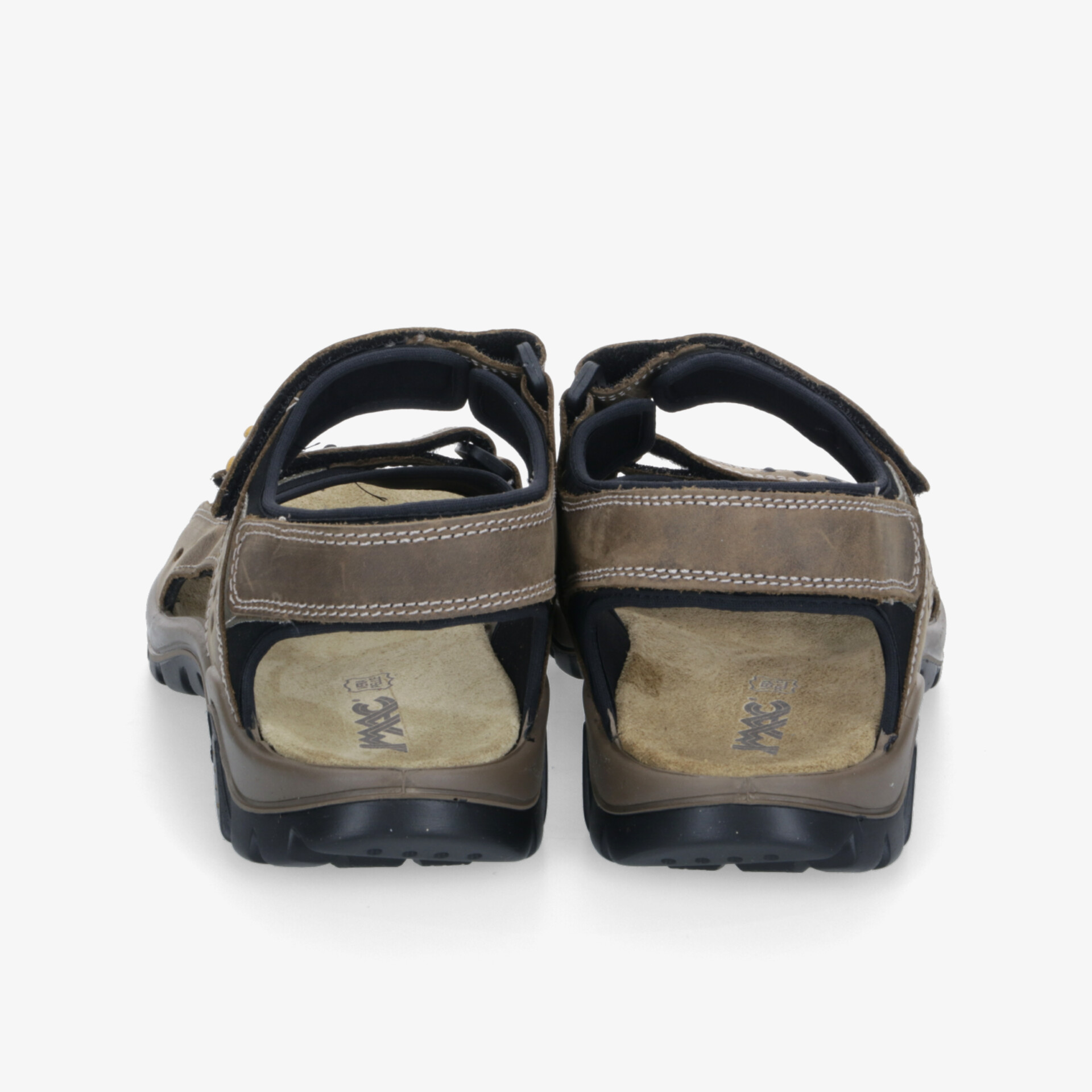 Rückansicht von braunen, offenen Sandalen mit verstellbaren Riemen und gepolstertem Fußbett für hohen Tragekomfort