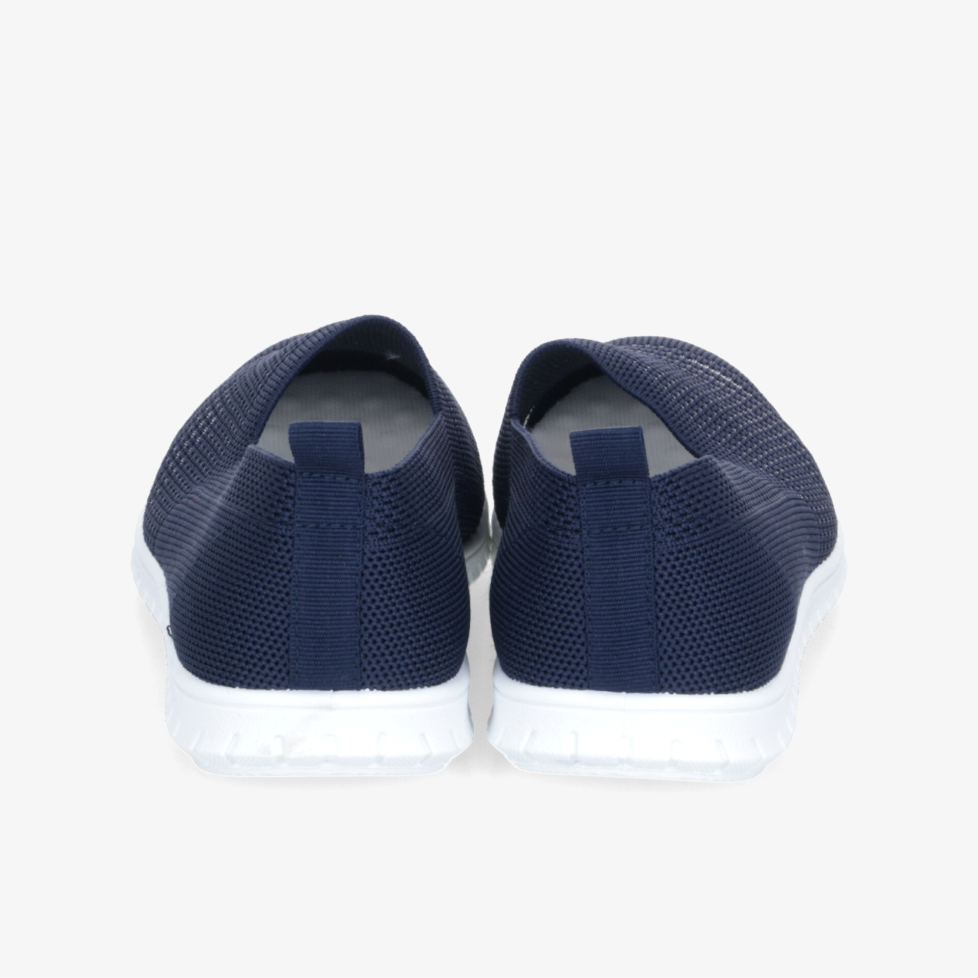 Leichte und komfortable Sportschuhe mit atmungsaktivem Material und rutschfester weißer Sohle, Rückansicht