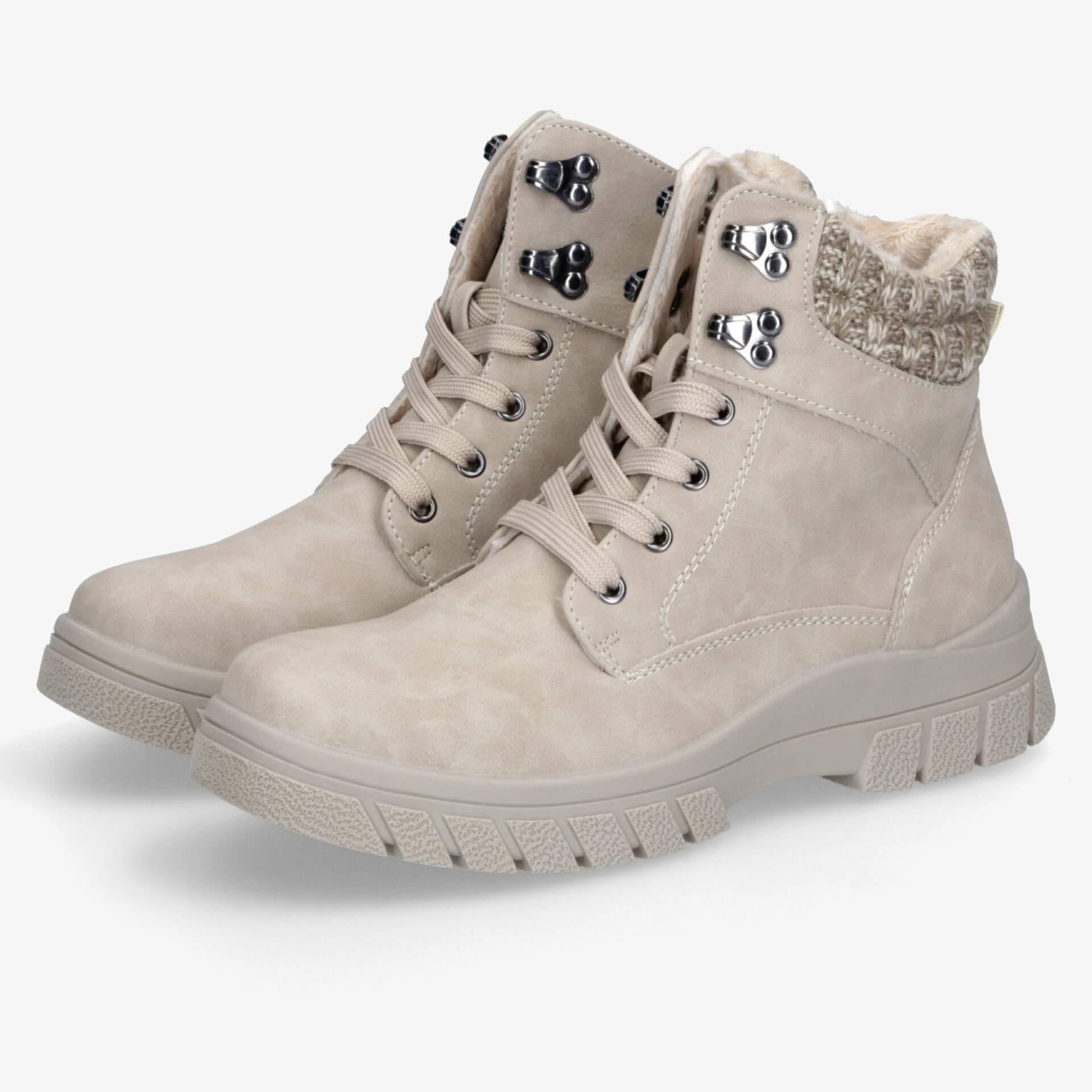 Beige Winterstiefel mit warmem Futter, robusten Sohlen und Metallösen für sicheren Halt und hohen Tragekomfort