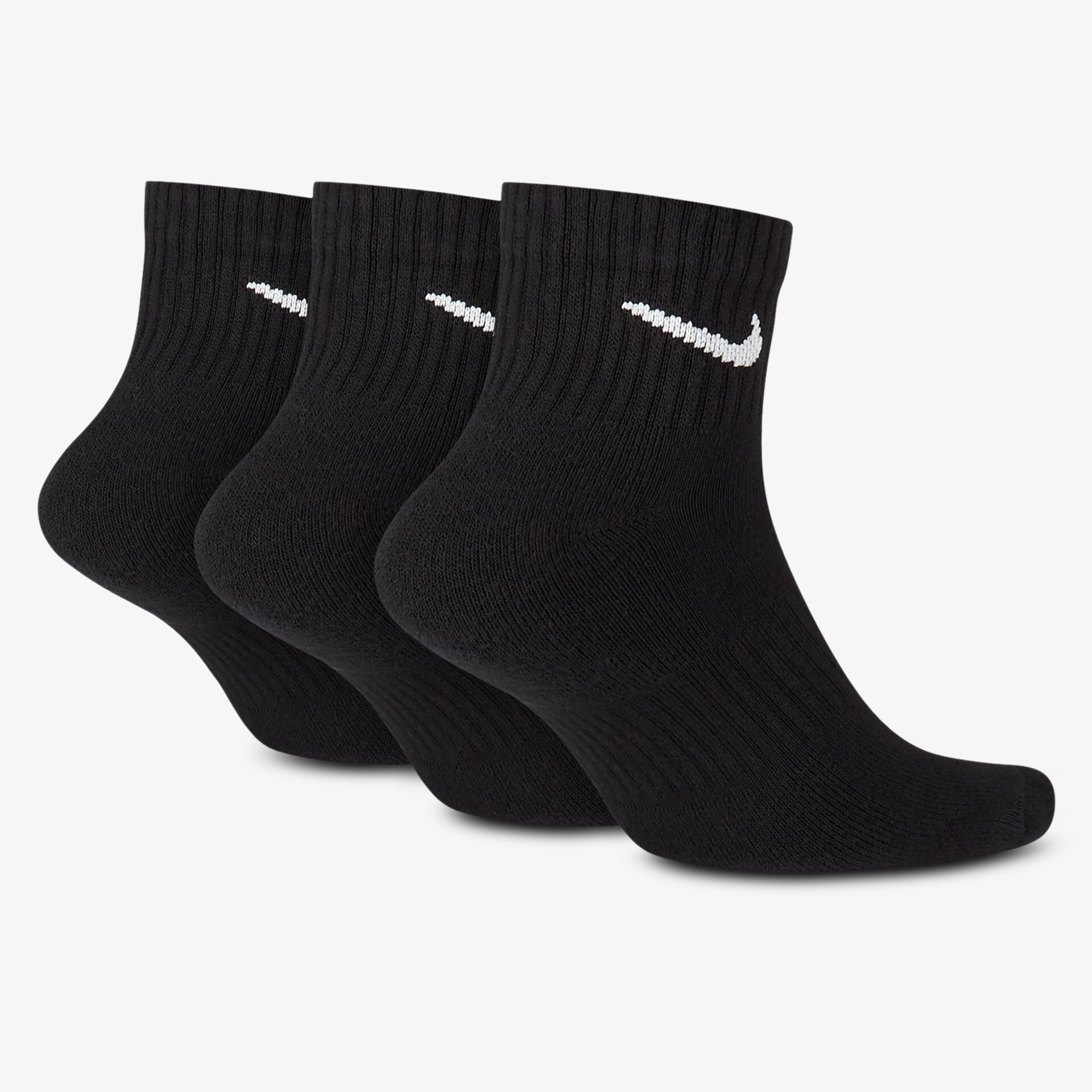Drei schwarze Nike Socken, weich und komfortabel mit gutem Halt und atmungsaktivem Material