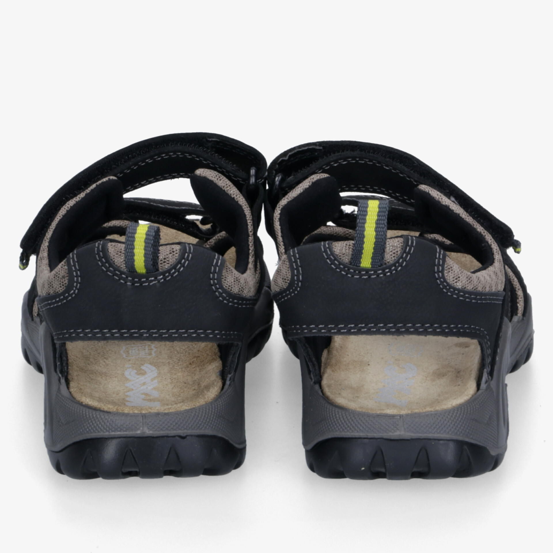 Robuste Sandalen mit verstellbarem Klettverschluss und profilierter rutschfester Sohle, bequem gepolstert