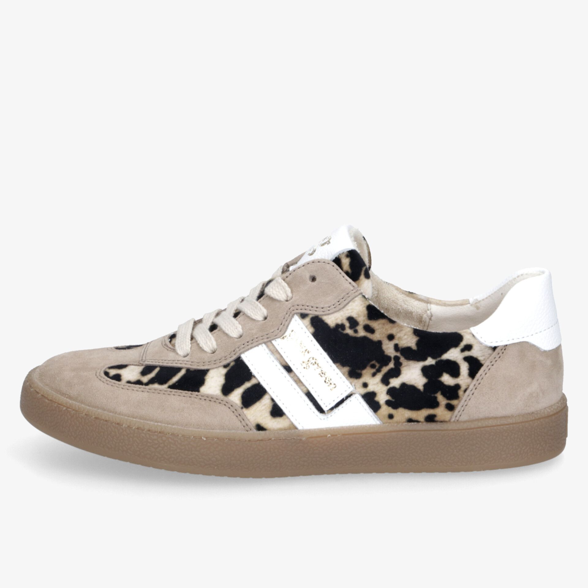 Moderner Sneaker mit Wildmuster, Gummisohle und Lederelementen in Beige und Weiß für stilvollen Komfort.
