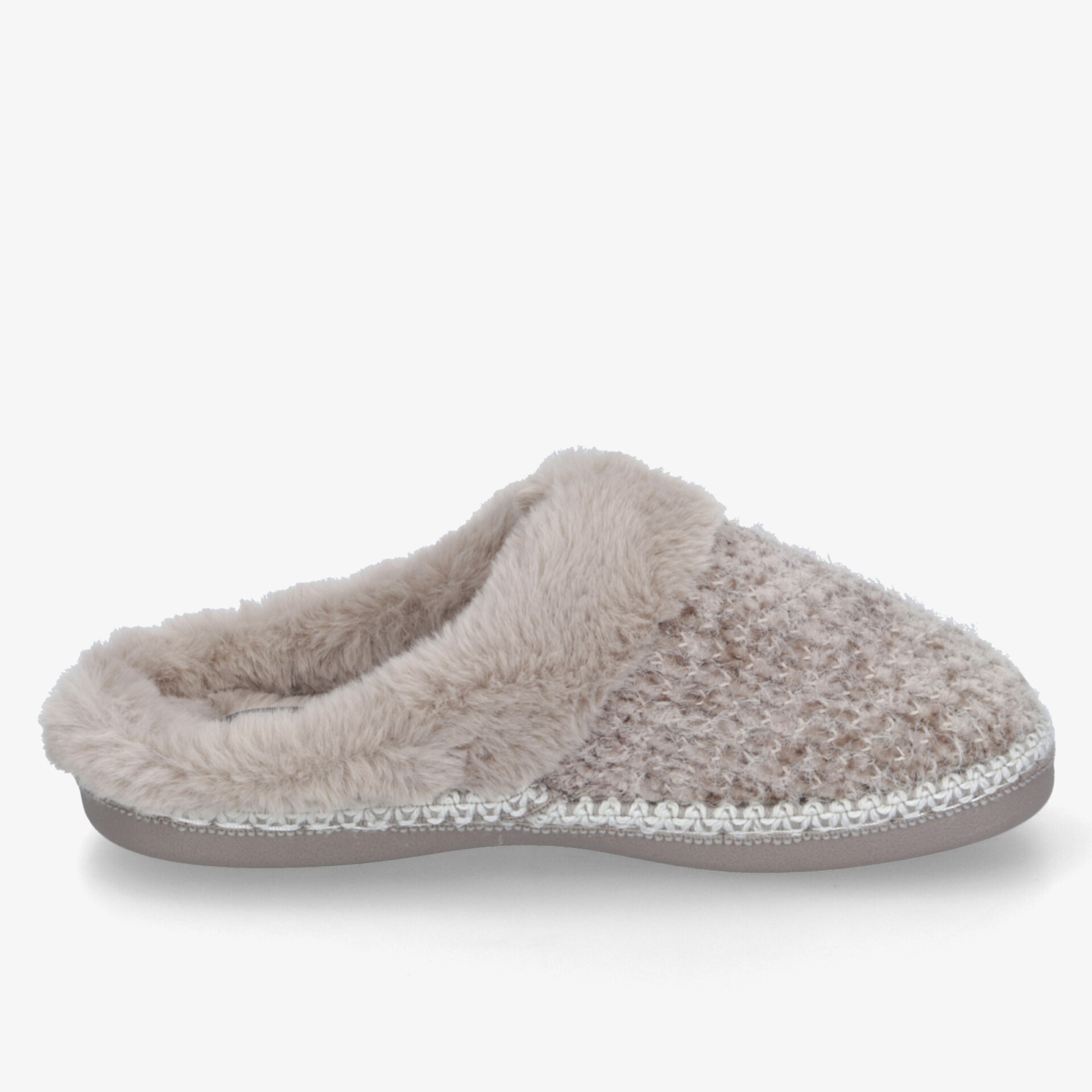 Bequemer, flauschiger Hausschuh mit weicher Textur und rutschfester Sohle für angenehmen Tragekomfort