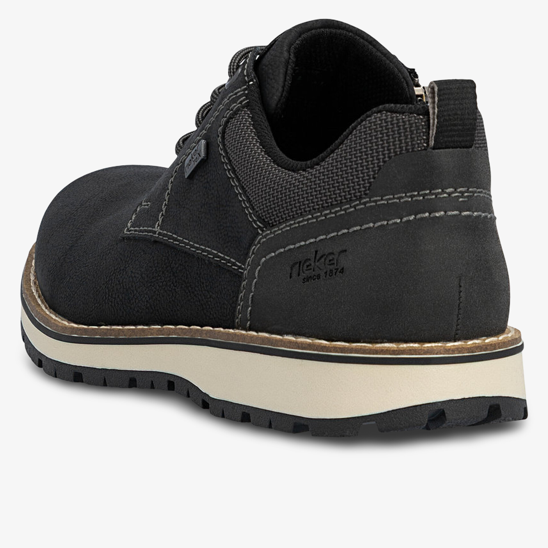 Robuster schwarzer Schuh mit gepolstertem Schaft und rutschfester Sohle, ideal für komfortables Tragen