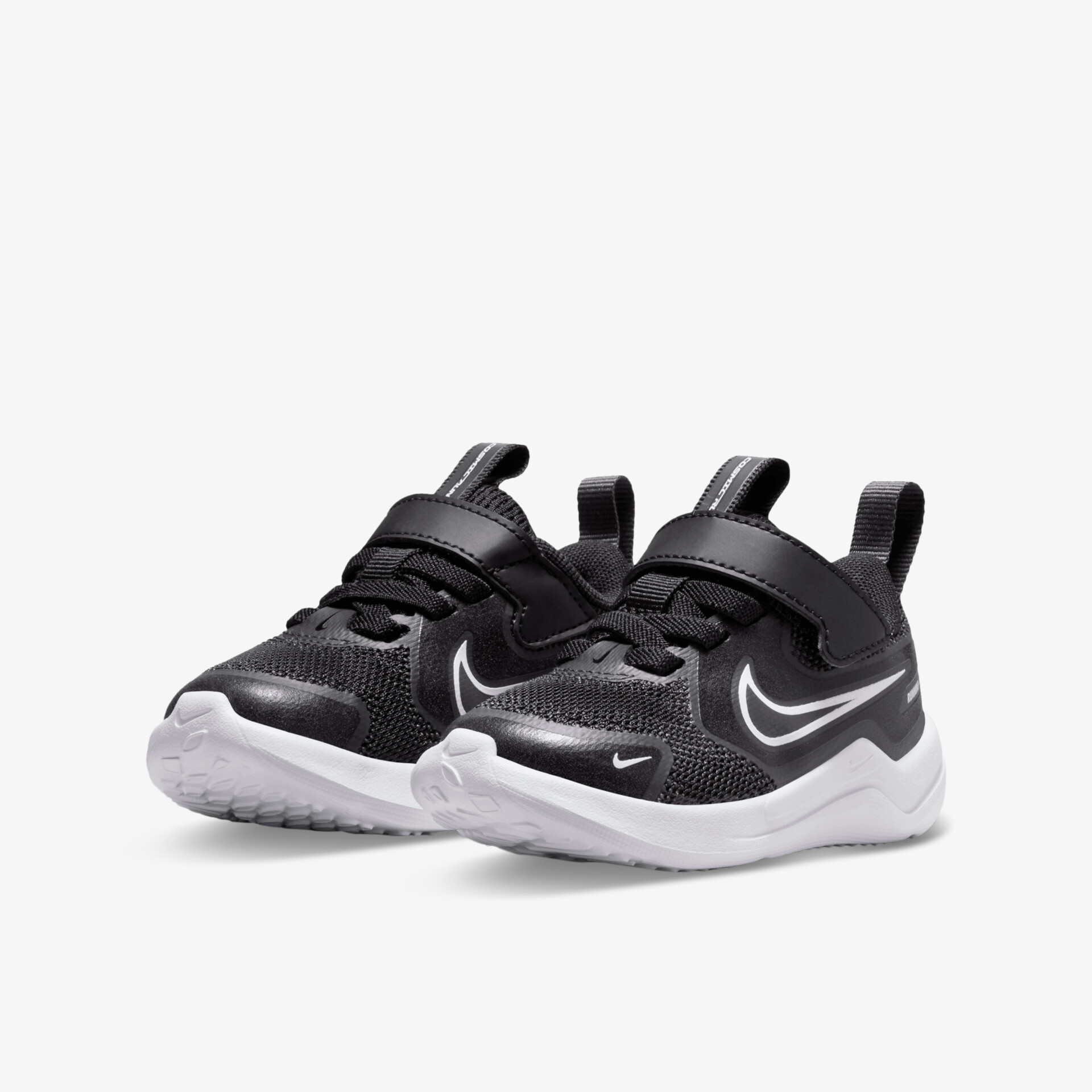 Leichte Sportschuhe aus atmungsaktivem Material mit rutschfester Sohle und modernem, stabilem Design