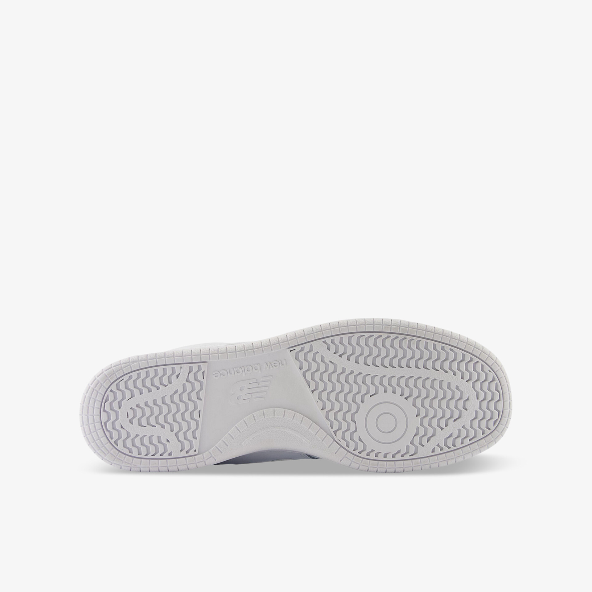 Weiße Schuhsohle mit rutschfestem Profil, langlebig und robust für optimalen Halt und Komfort