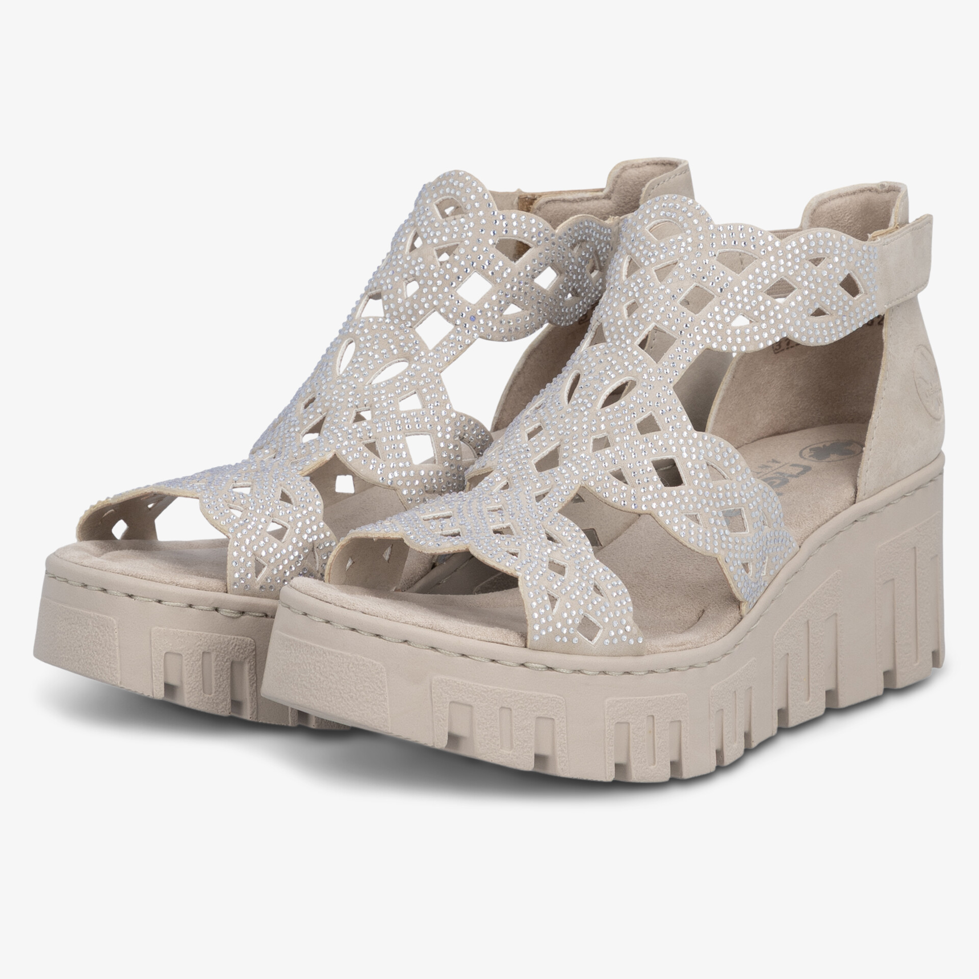 Moderne Plateau Sandalen mit beiger Sohle und geflochtenem Muster, verstellbar, stilvoll und bequem für warme Tage