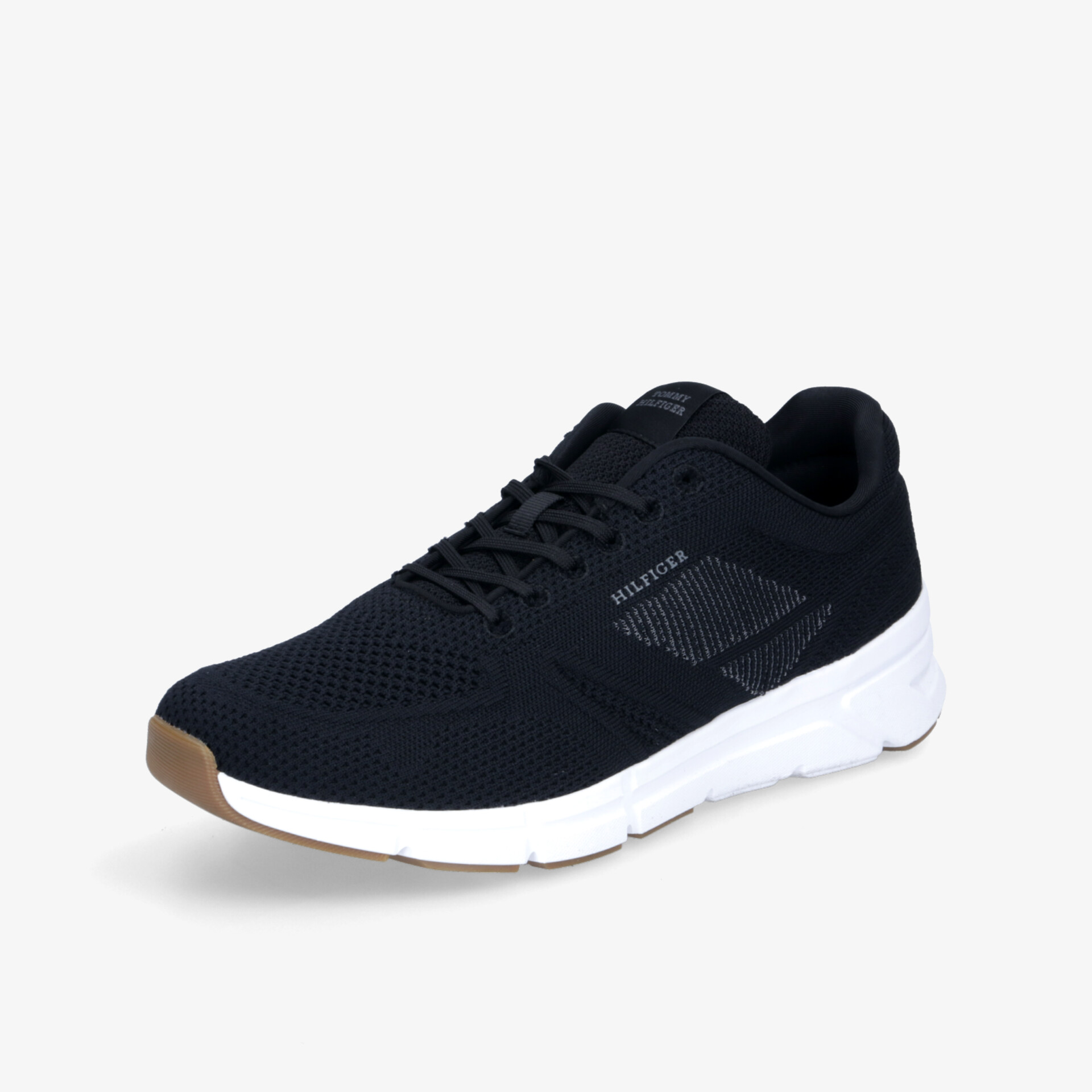 Leichter schwarzer Sneaker mit atmungsaktivem Material und weißer flexibler Sohle für optimalen Komfort