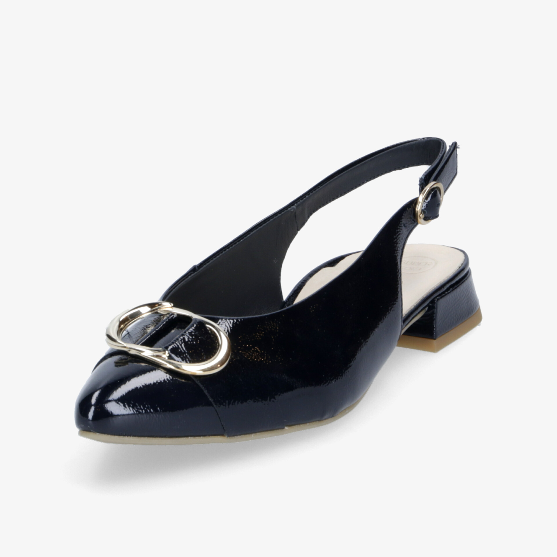 Eleganter schwarzer Slingback-Schuh mit glänzendem Finish und stilvoller Metallschnalle auf Blockabsatz.
