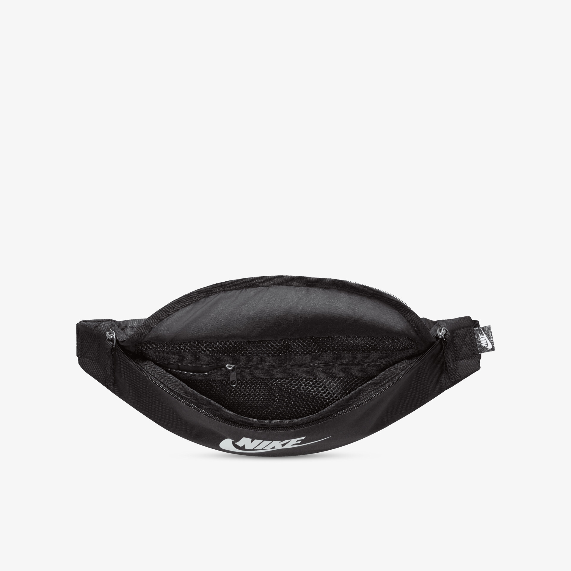 Schwarze Gürteltasche offen mit mehreren Innenfächern, praktisch und kompakt für sicheren Stauraum