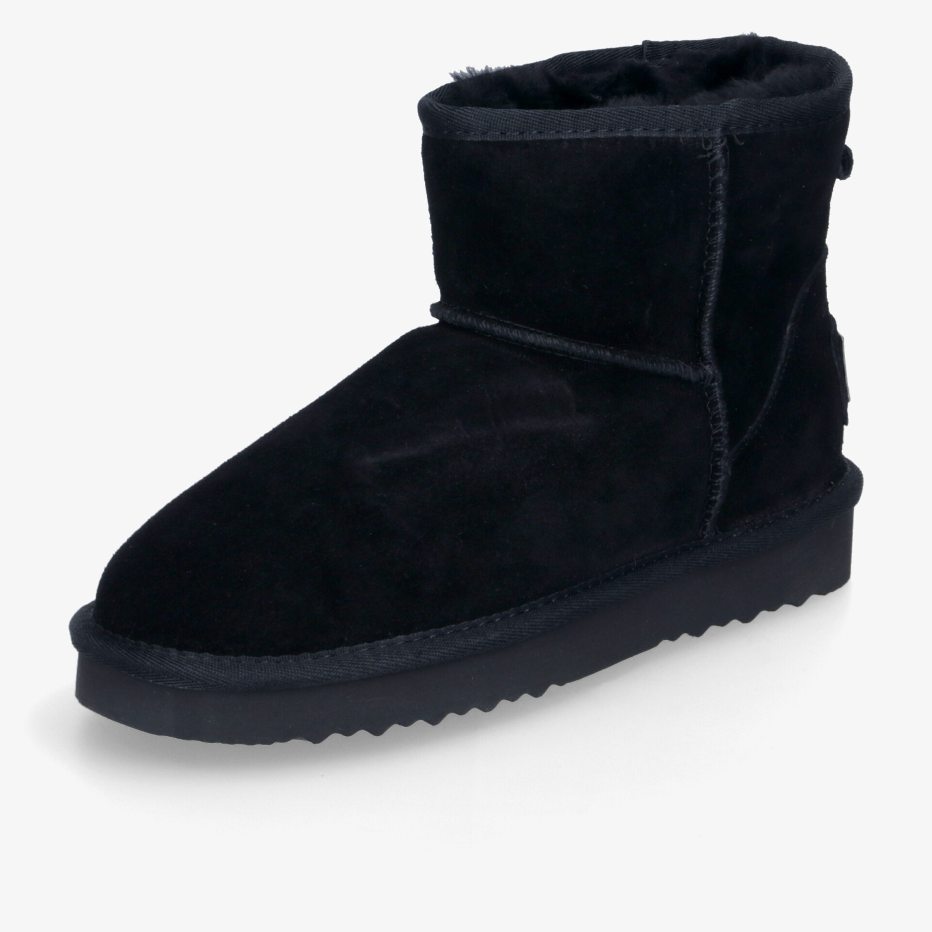 Schwarzer, bequemer Winterschuh mit weichem Innenfutter und robuster, rutschfester Sohle in klassischer Form