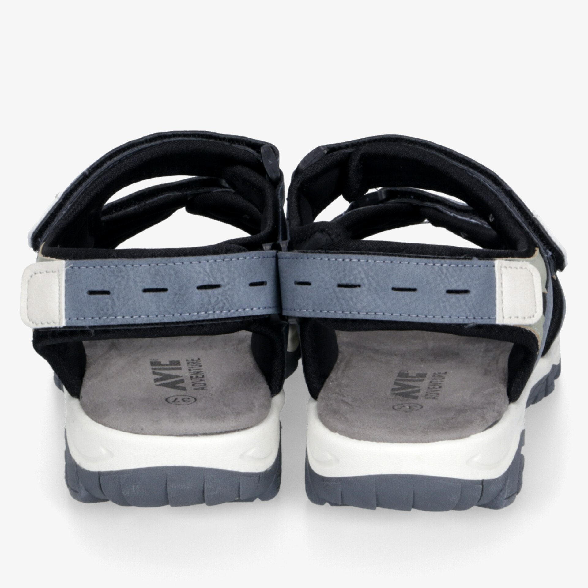Rückansicht sportlicher Sandalen mit verstellbaren Klettverschlüssen und rutschfester Sohle