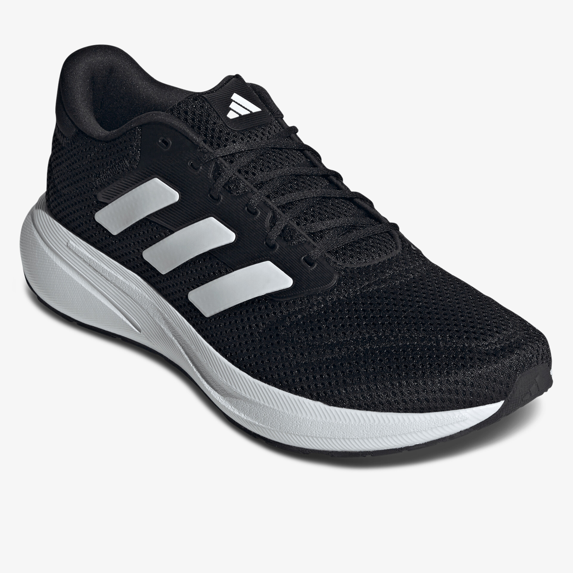 Leichter, atmungsaktiver Sportschuh mit robuster Sohle und flexiblem Schnürsystem, ideal für aktive Nutzung