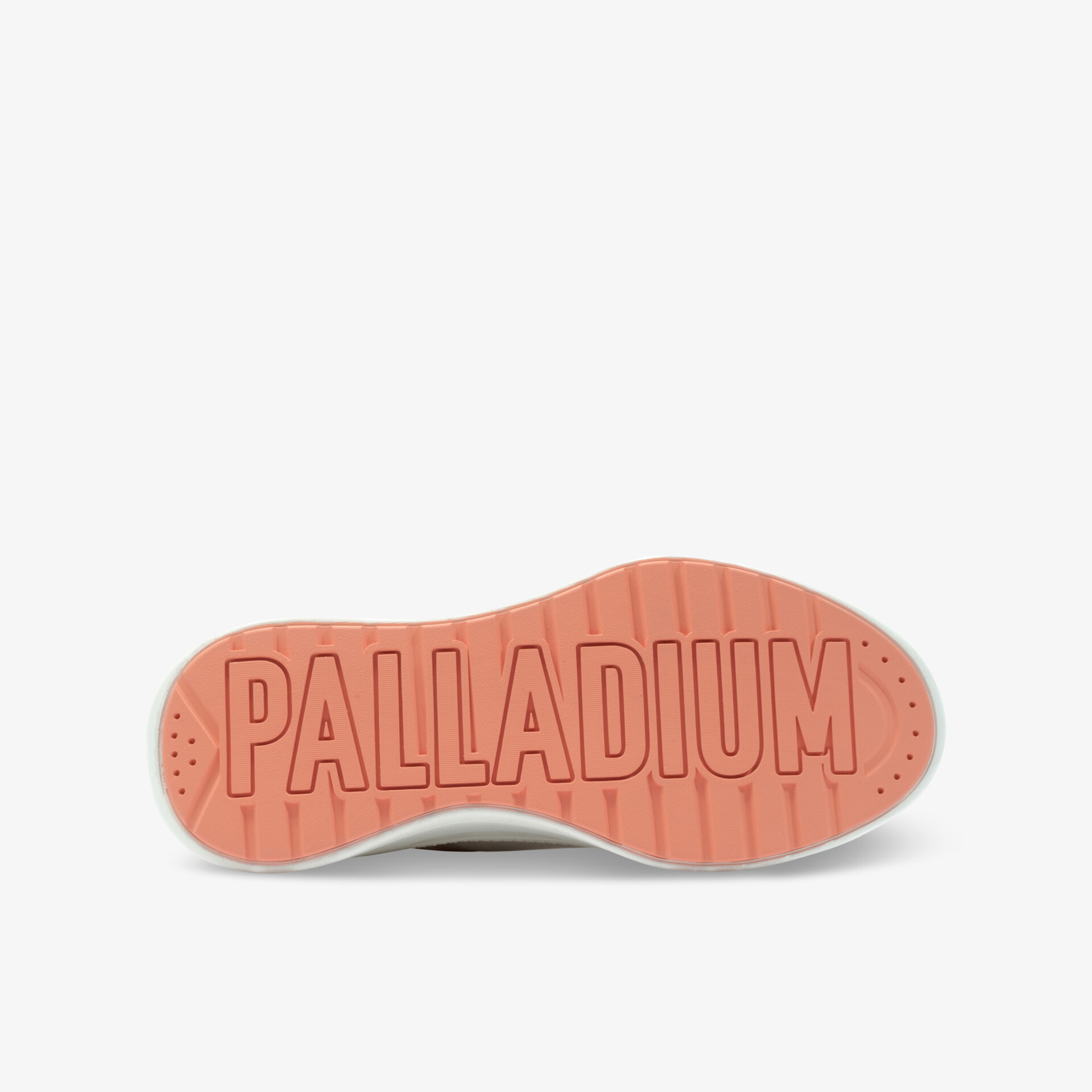 Robuste Palladium Gummisohle mit tiefem Profil für sicheren Halt und hohe Strapazierfähigkeit