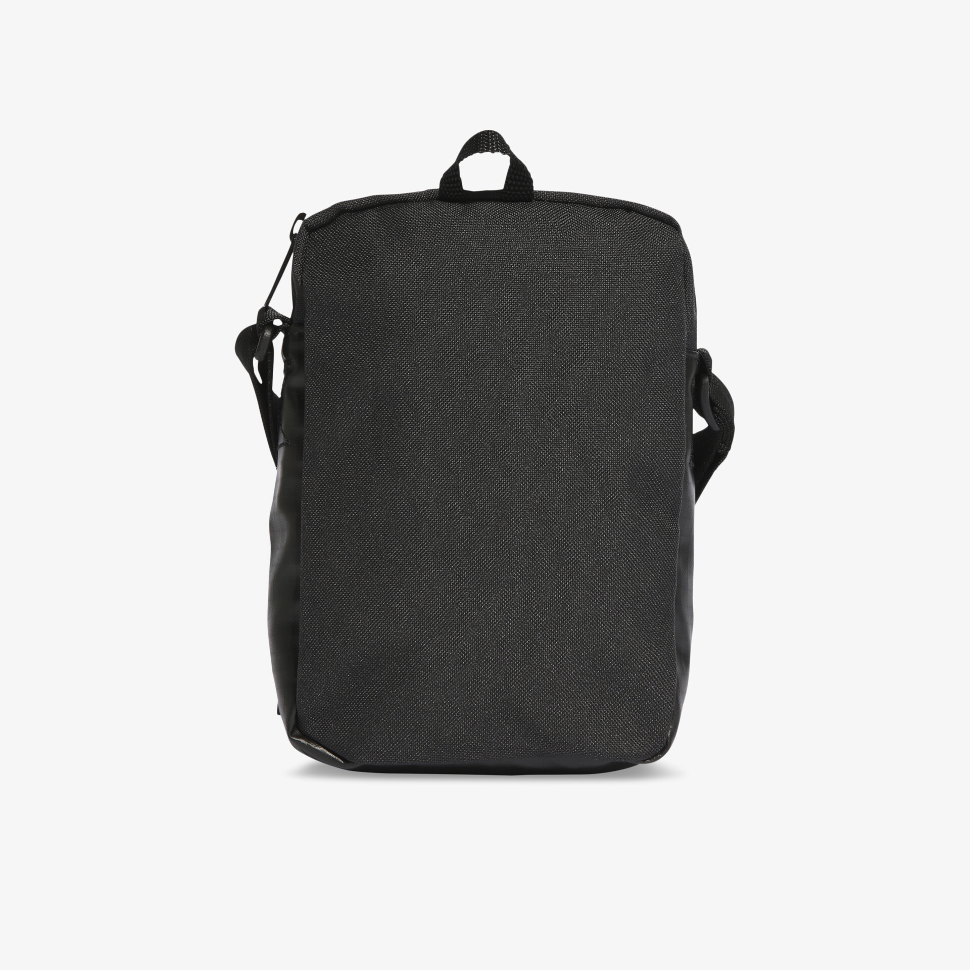 Schwarze Umhängetasche in kompakter, robuster Ausführung mit verstellbarem Riemen und modernem Design vorne