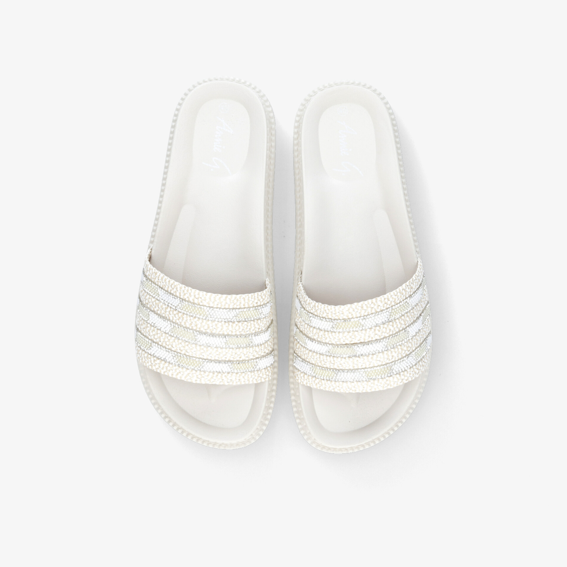 Leicht gepolsterte weiße Badeschuhe mit rutschfester Sohle und offenem Zehenbereich, bequem und robust