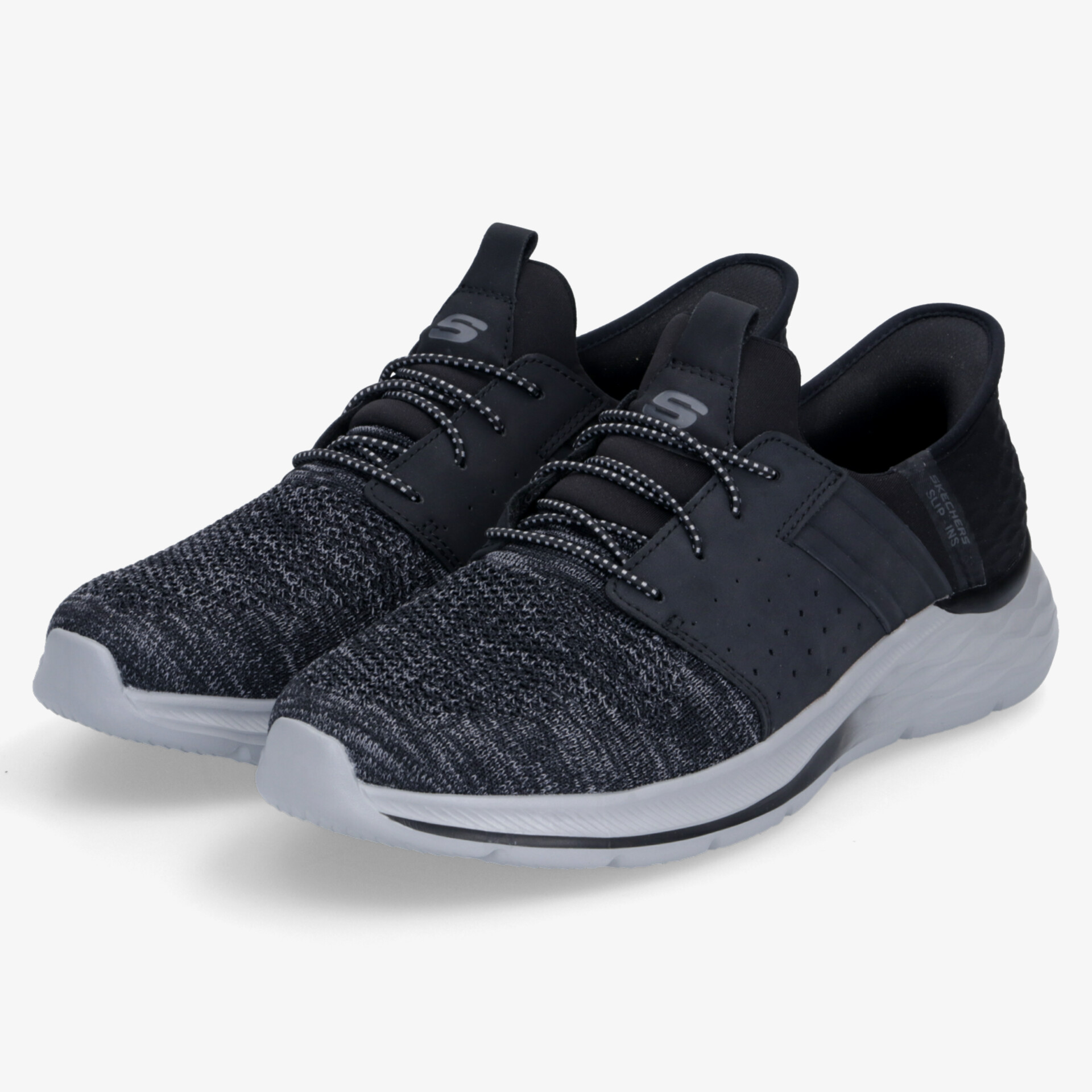 Leichte, flexible Sportschuhe mit atmungsaktivem Material und gepolsterter Passform für hohen Tragekomfort