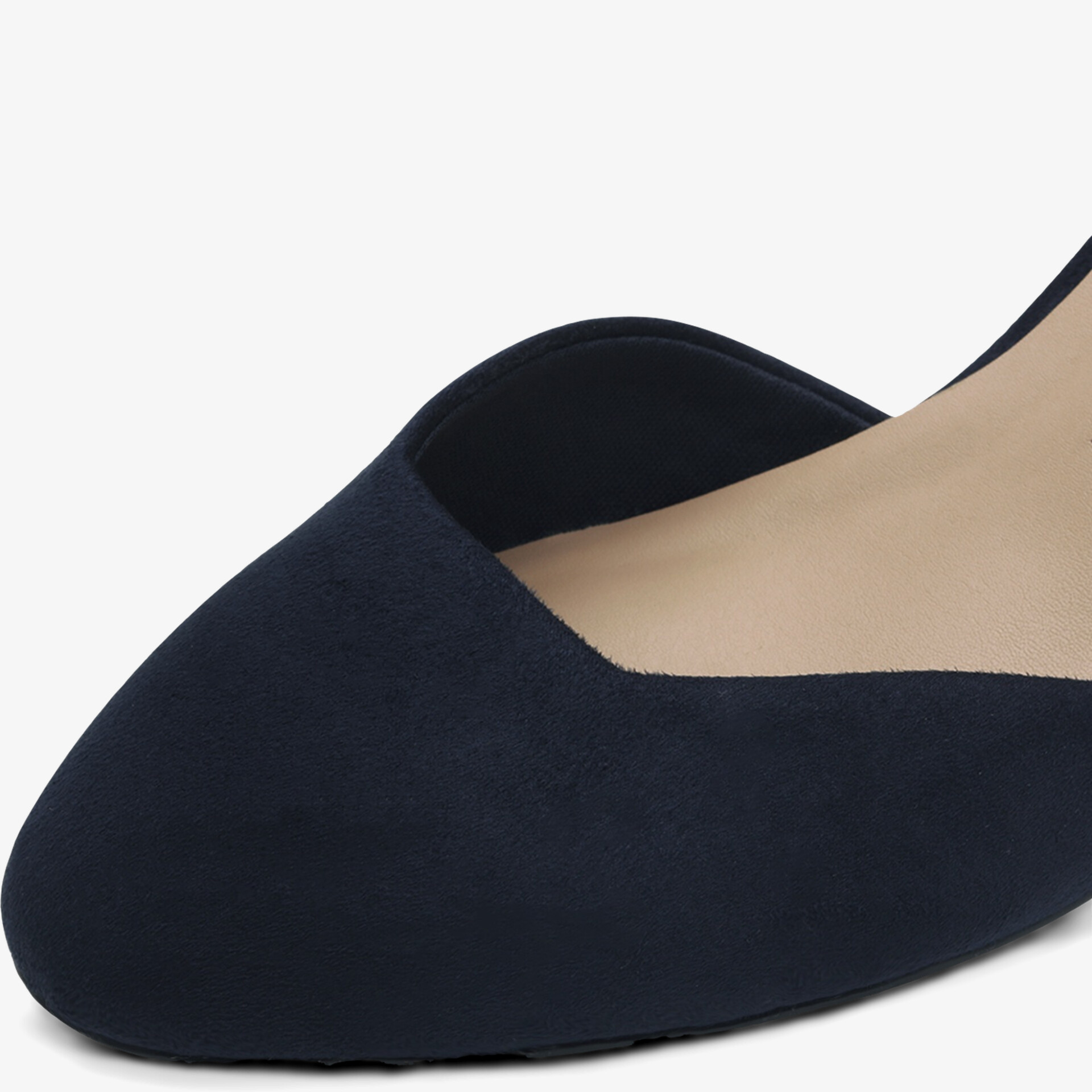 spitzer Schuh aus weichem Material mit elegantem Design und hochwertiger Verarbeitung