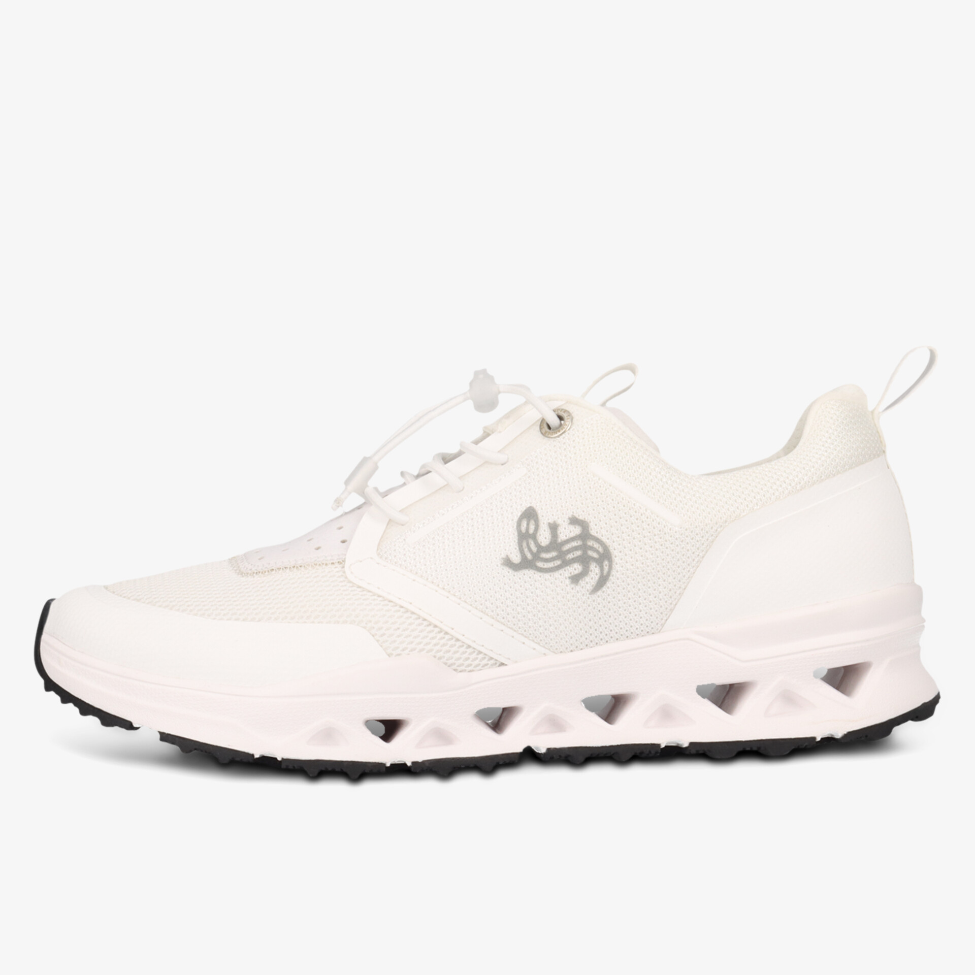 Moderner Sneaker mit rutschfester Sohle und atmungsaktivem Design für optimalen Komfort.