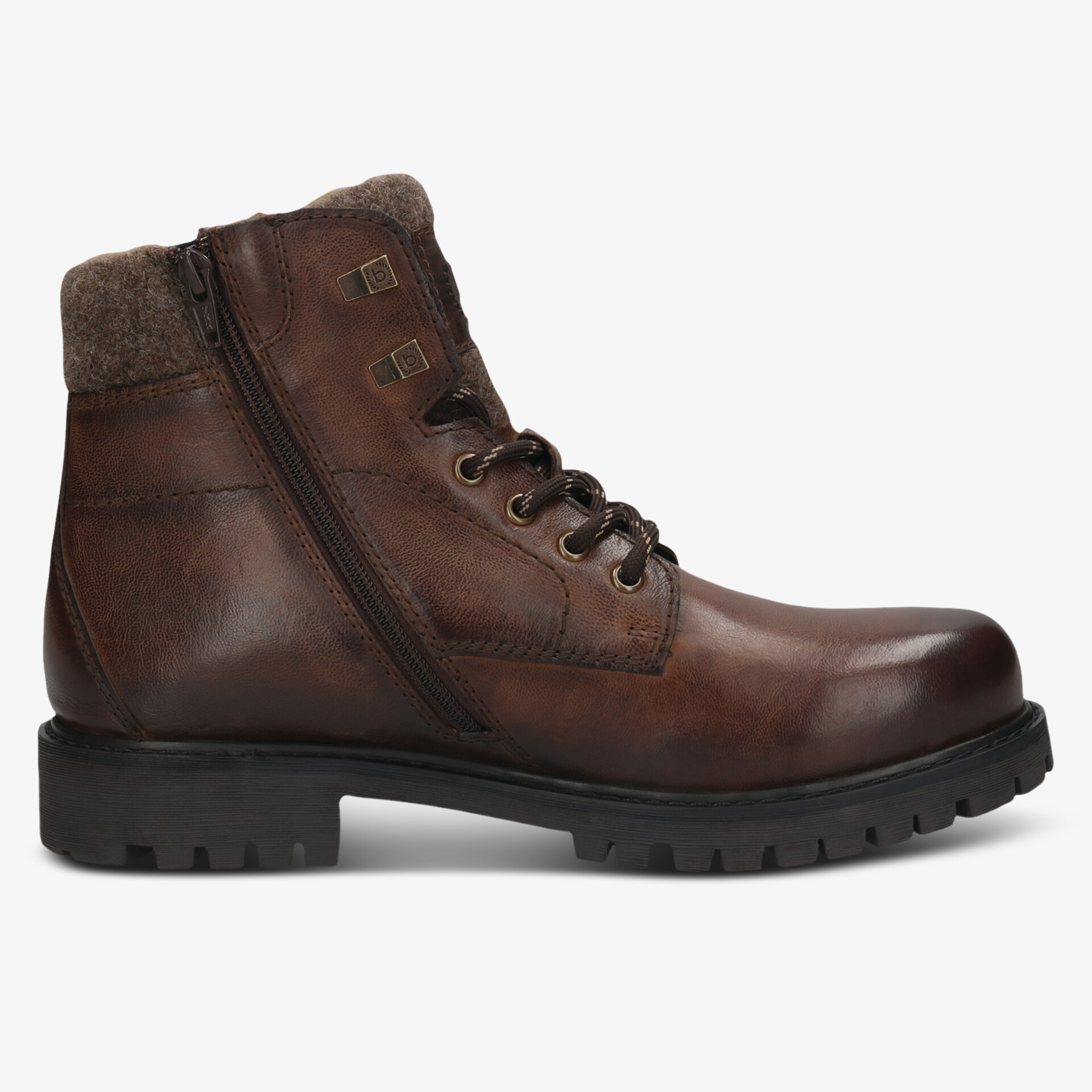 Robuster Lederschuh mit warmem Innenfutter und profilierter Outdoor-Sohle für hohen Tragekomfort