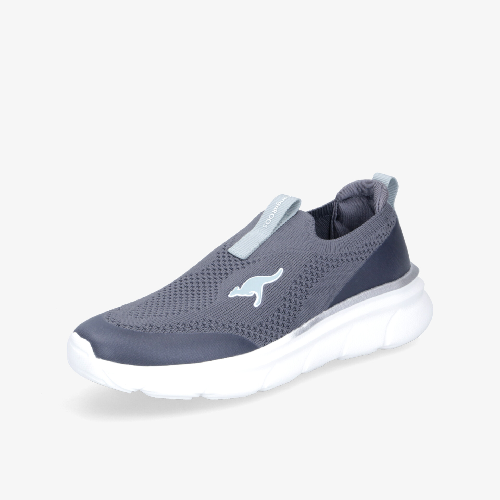 Sportlicher grauer Slip-On Sneaker mit atmungsaktivem Material und rutschfester, leichter Sohle für hohen Tragekomfort