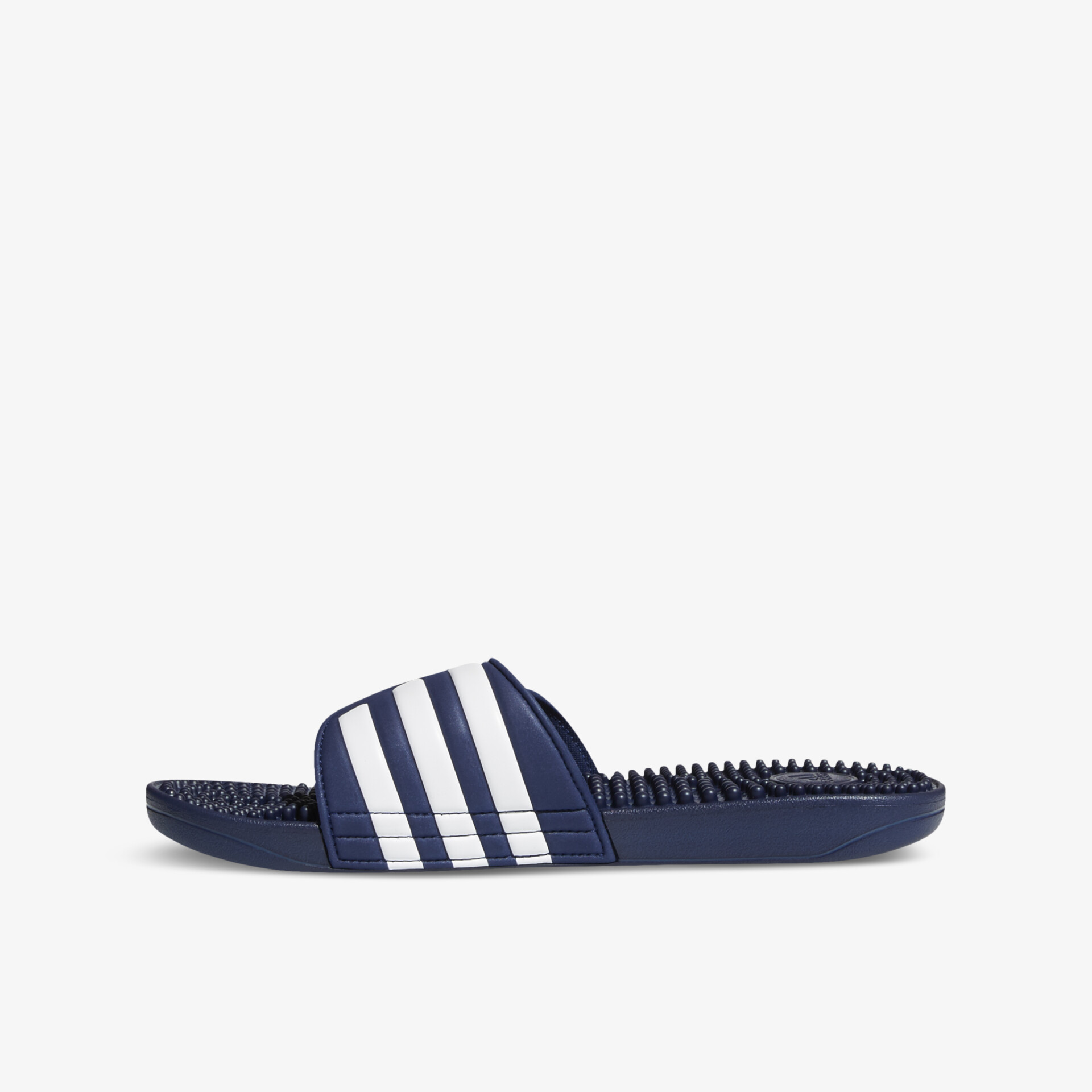 Blaue Badelatschen mit weißen Streifen, bequemer Riemen und rutschfester Sohle für sicheren Halt und Komfort