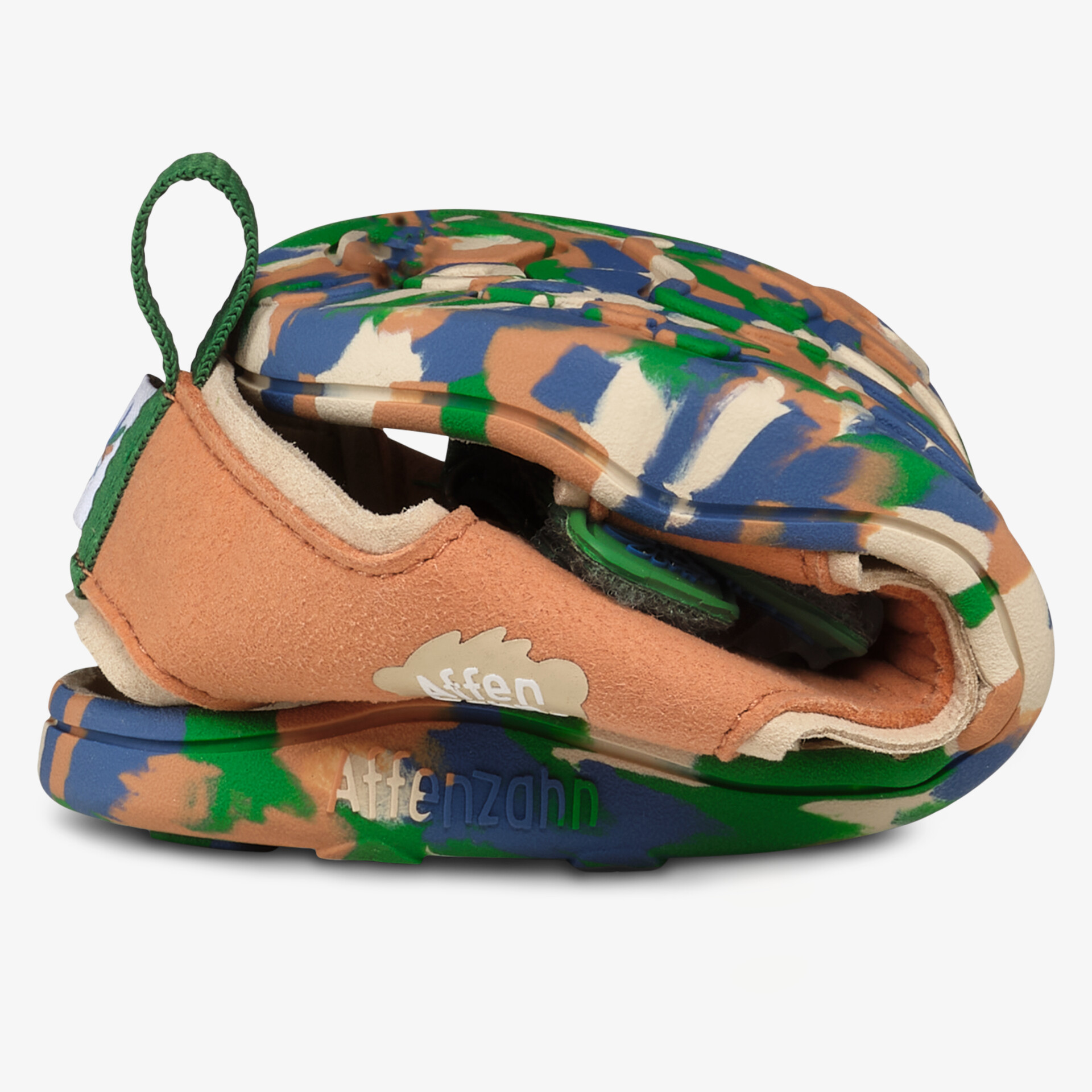 Bequeme und farbenfrohe Sandale mit flexibler Sohle, ideal für den täglichen Gebrauch.