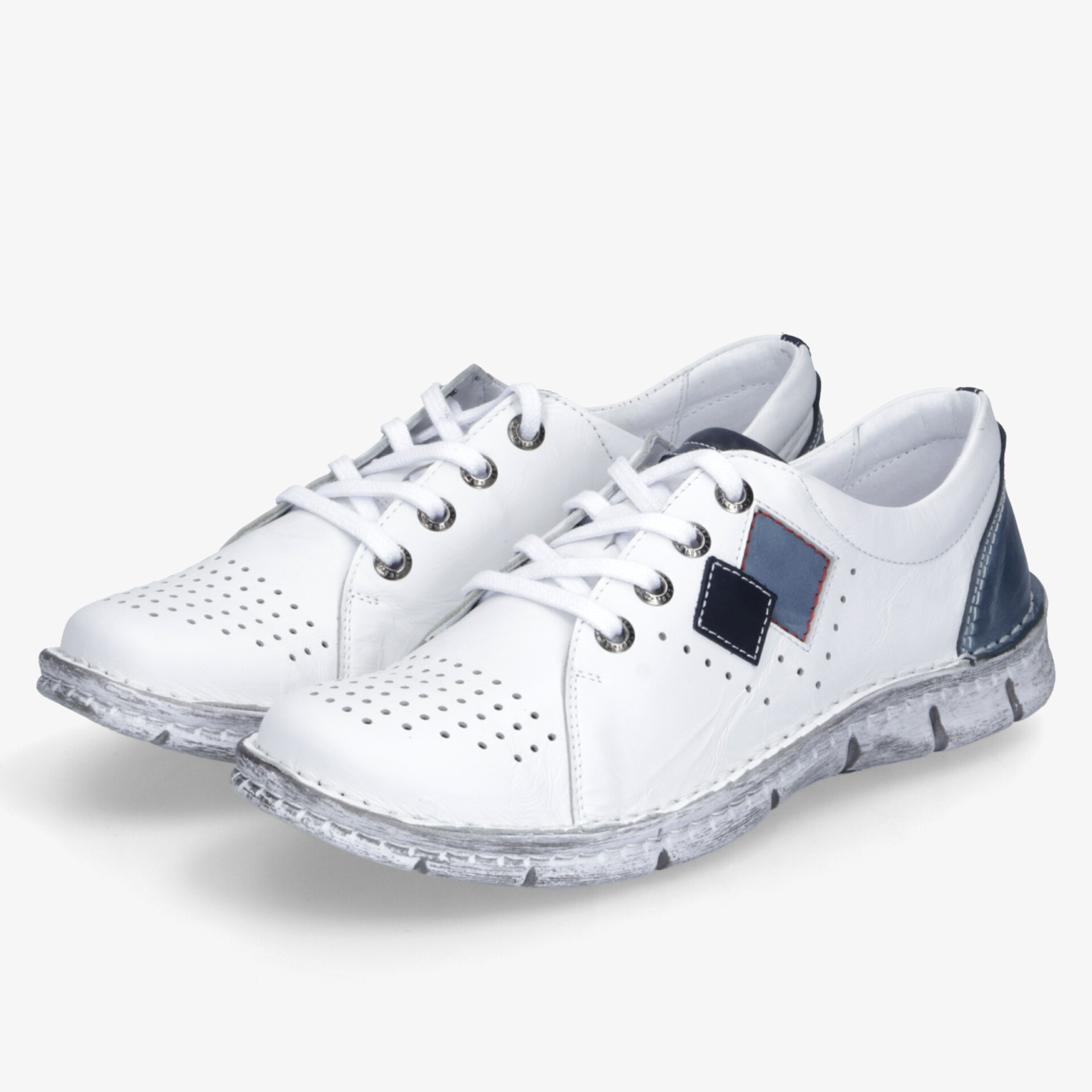 Leichte weiße Freizeitschuhe mit atmungsaktivem Material und flexibler Sohle für hohen Tragekomfort