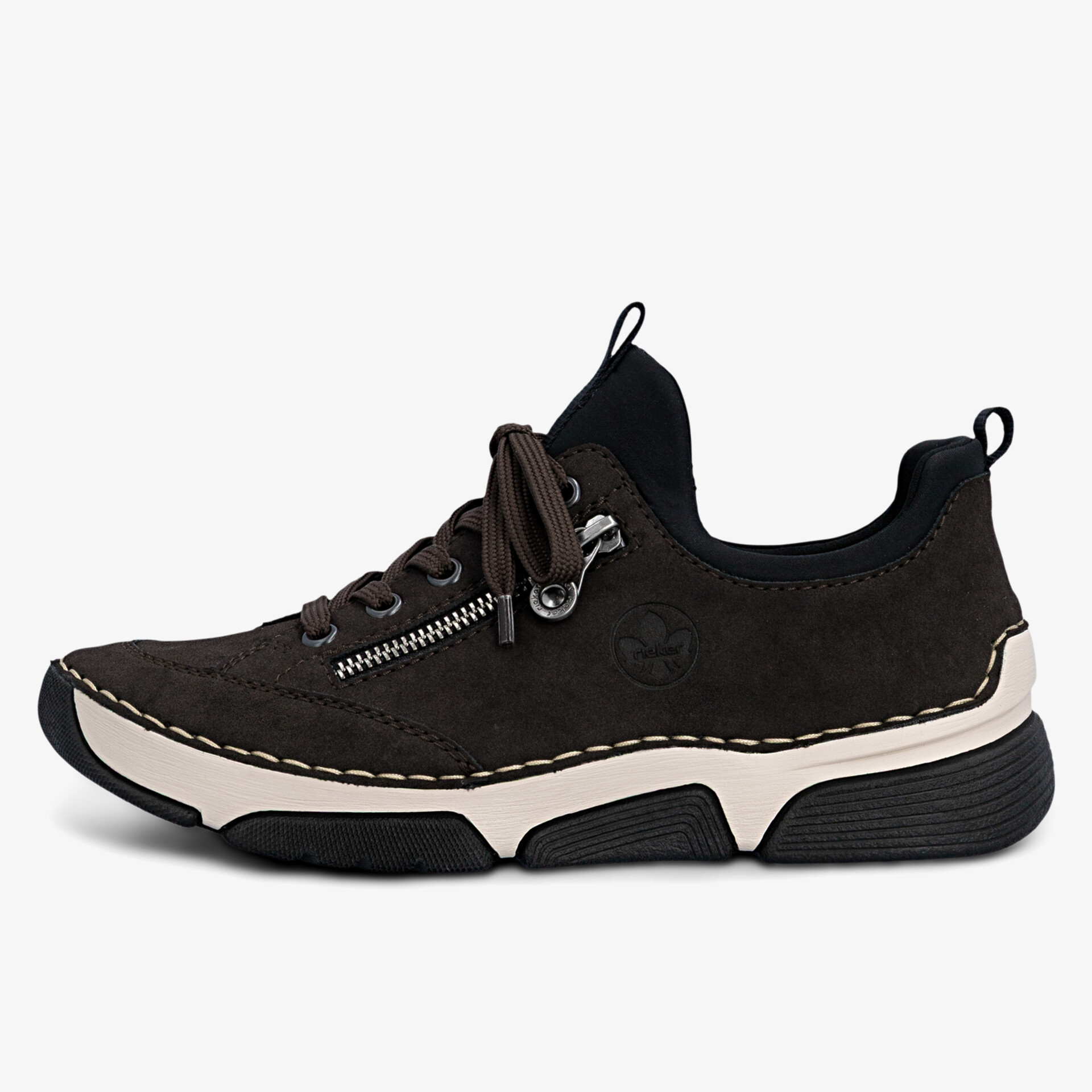 Bequemer Sneaker mit seitlichem Reißverschluss und robuster Sohle für sportlichen und modischen Look