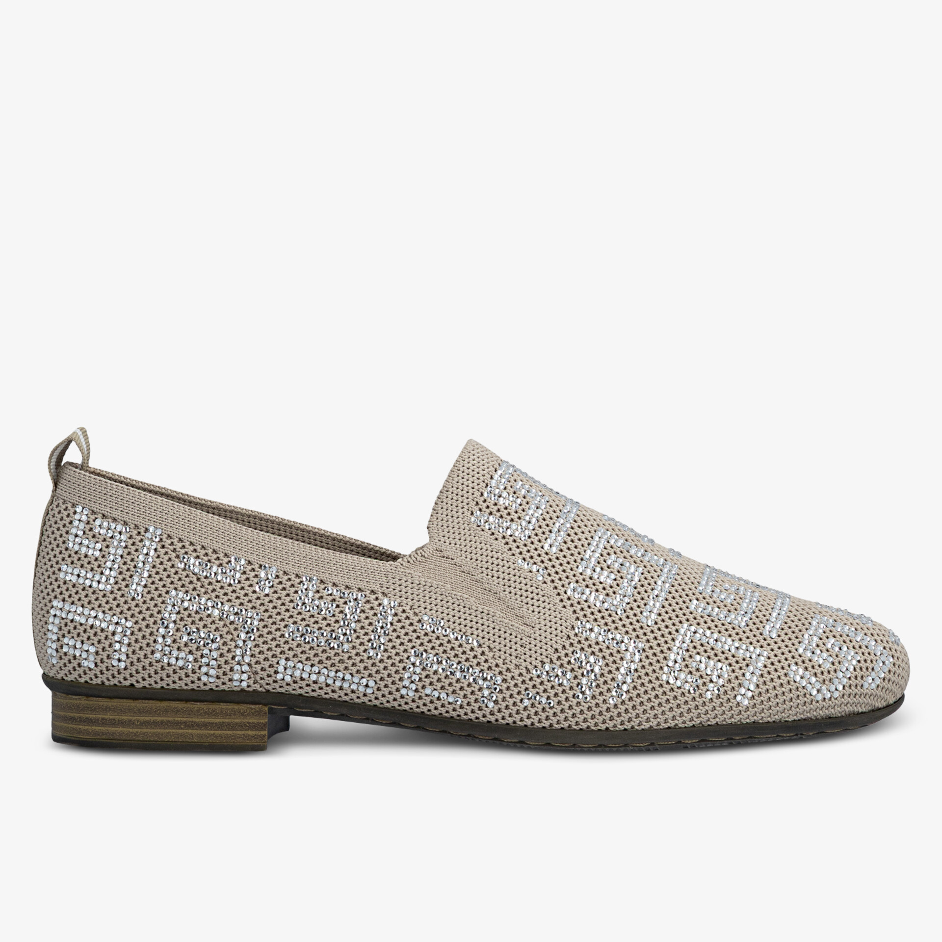 Eleganter Schuh mit feinem Gewebe und komfortabler Passform für angenehmes Tragegefühl