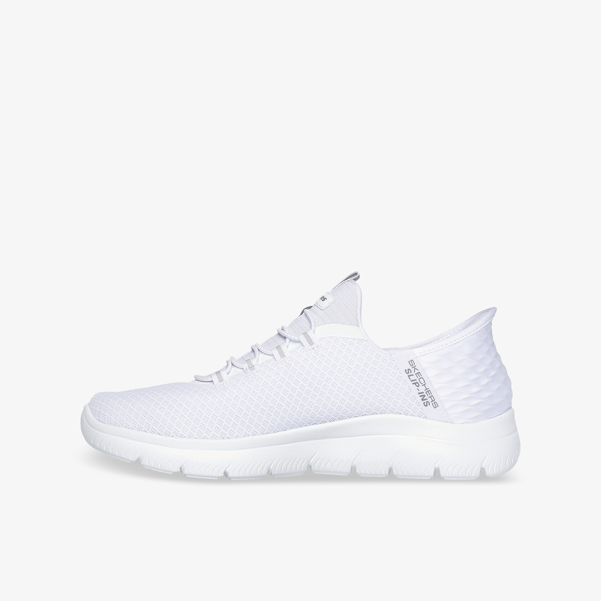 Leichter weißer Sneaker mit atmungsaktivem Obermaterial und flexibler Sohle in klarer Seitenansicht