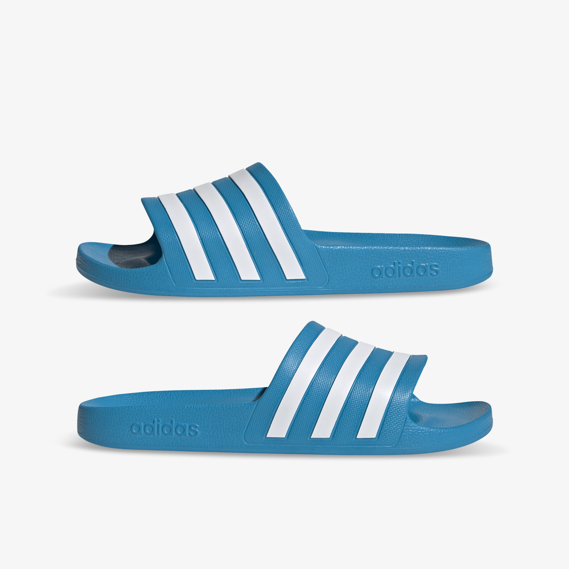 Blauweiße bequeme Badeschlappen mit rutschfester Sohle und offenem Design für komfortables Tragen