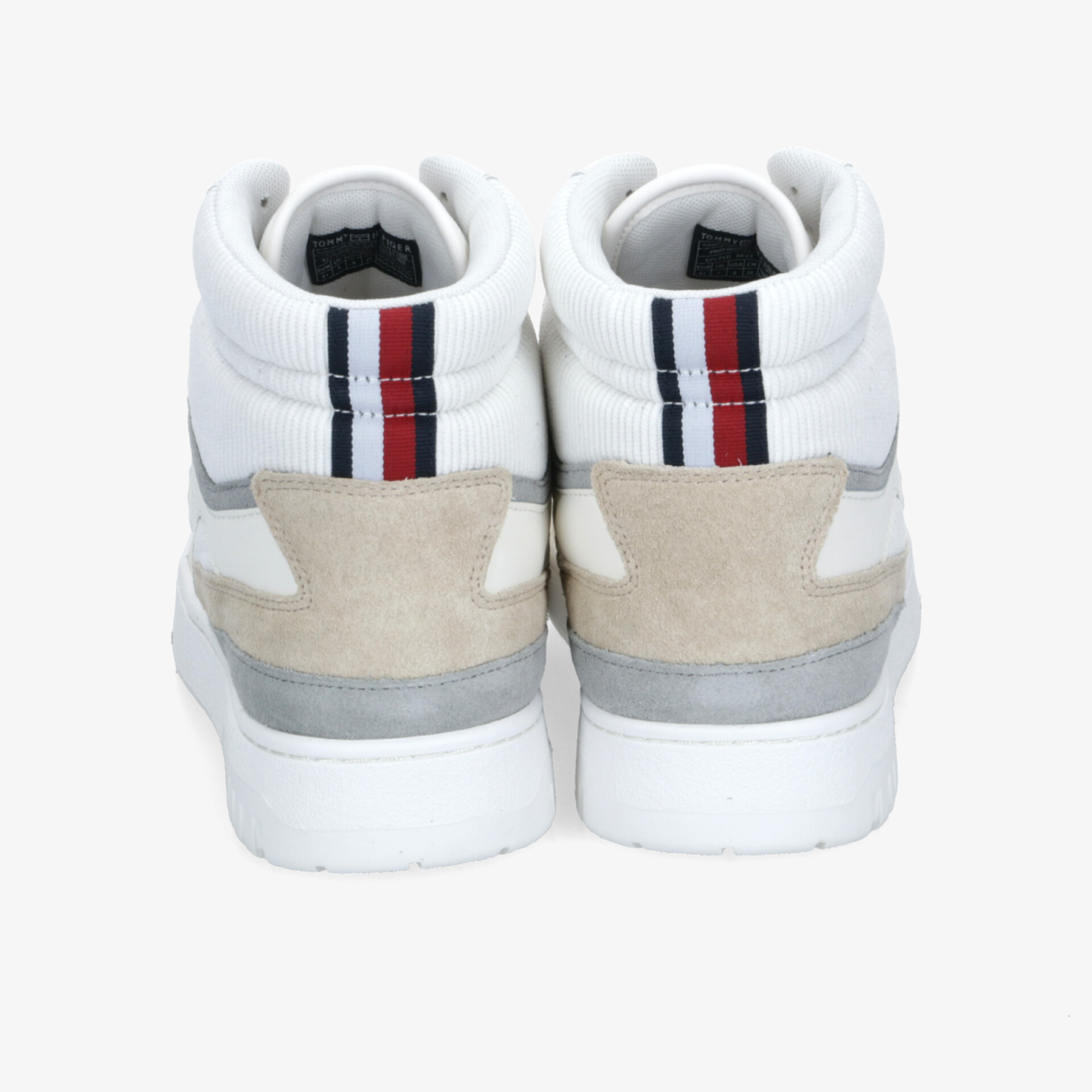 Weißer hoher Sneaker mit beige und grauen Details, sportlich und komfortabel, Ansicht von hinten