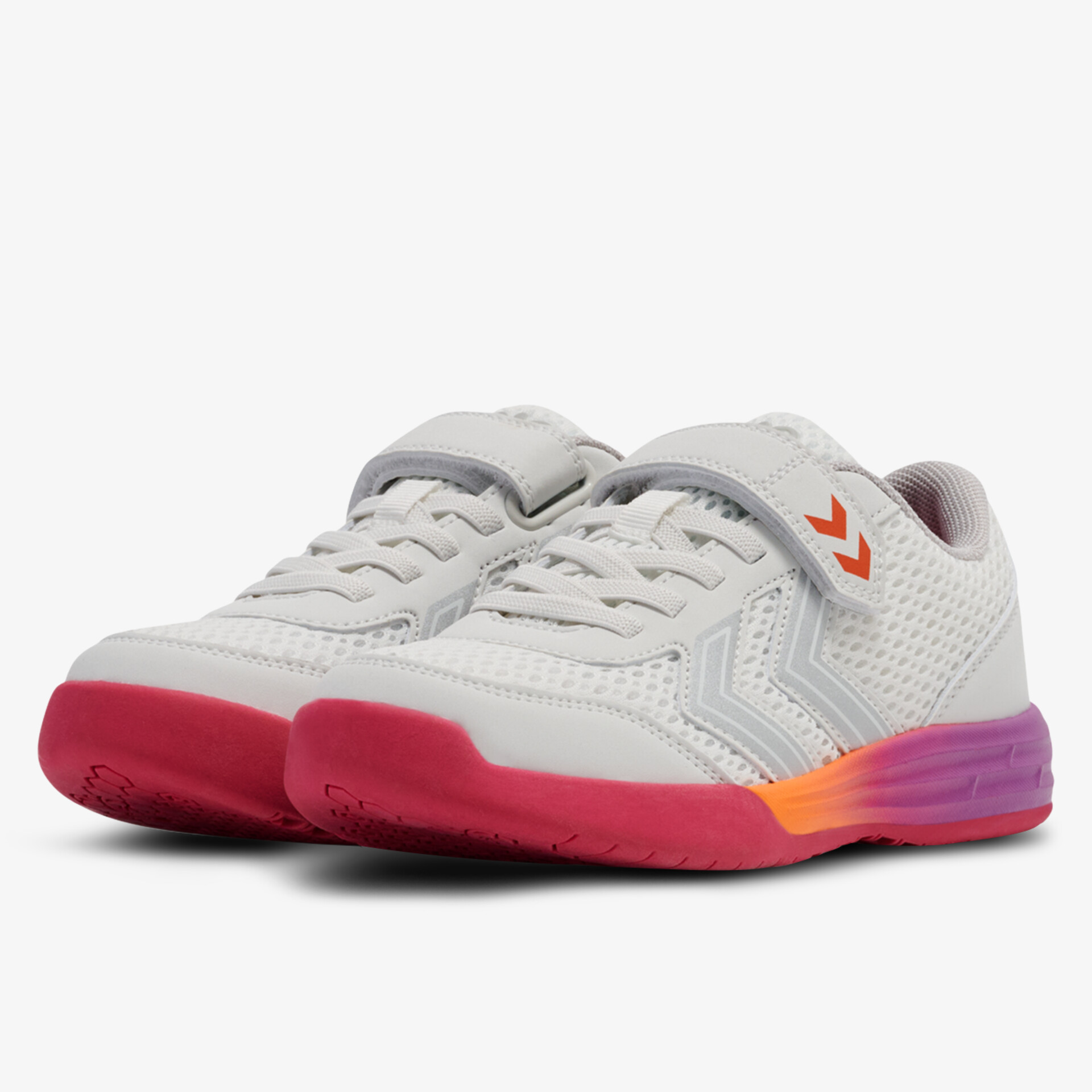 leichter sportlicher Sneaker mit atmungsaktivem Material und farbigem Sohlenverlauf in Weiß, Pink und Orange