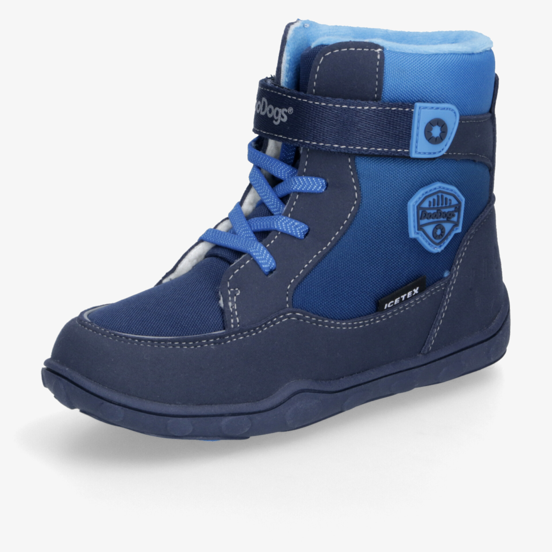 Blauer hoch geschnittener Kinderschuh mit sportlicher Optik, gepolstertem Schaft und stabiler, flexibler Sohle