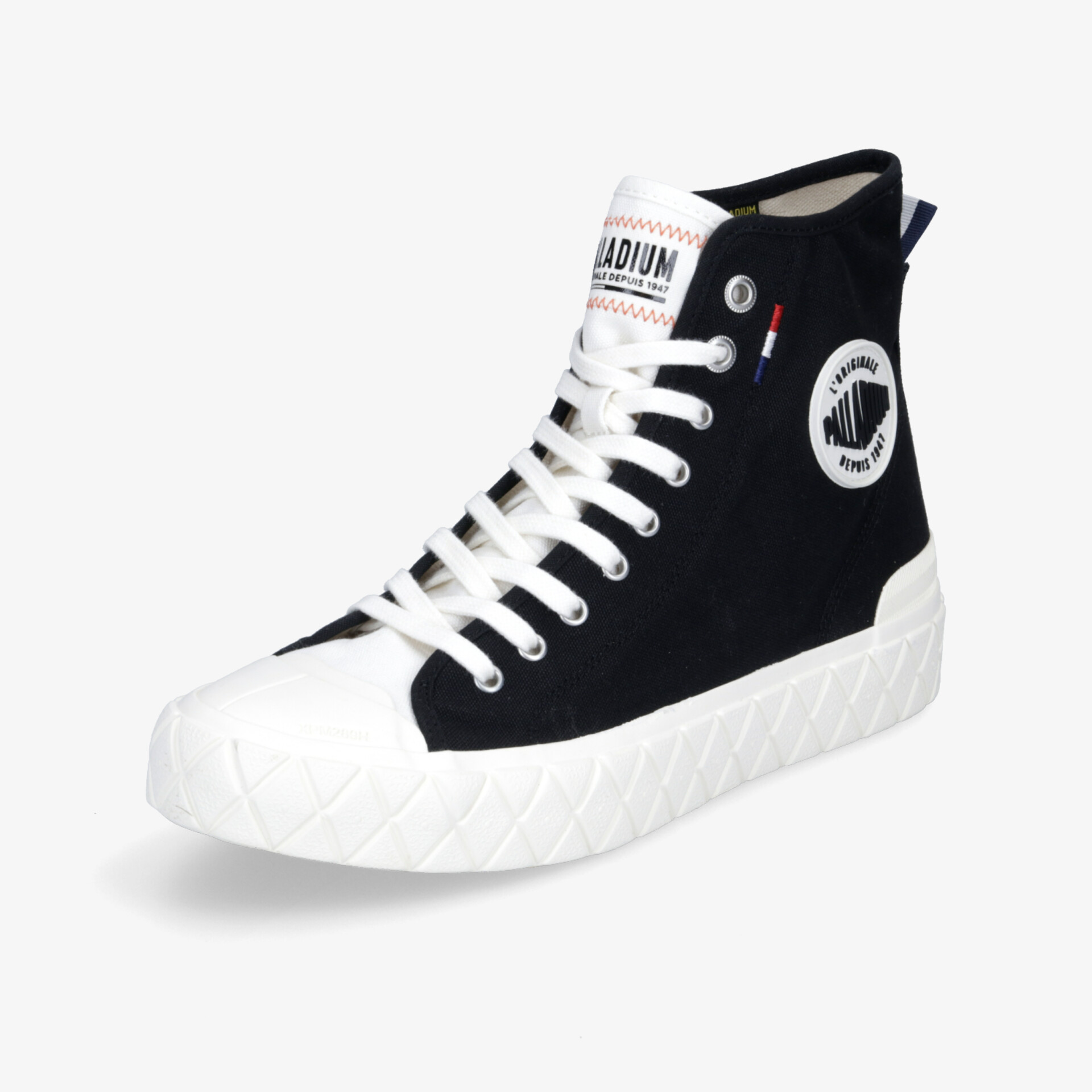 Stylischer schwarzer High-Top-Sneaker mit weißer Sohle und markantem Logo-Design, ideal für jeden Anlass.