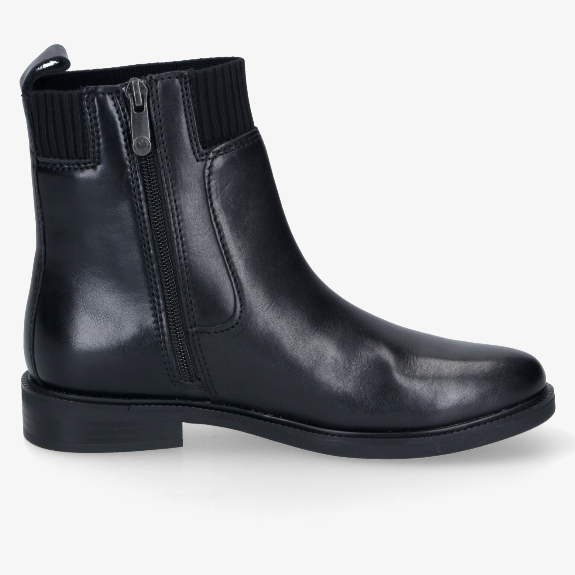 Eleganter schwarzer Lederstiefel mit seitlichem Reißverschluss und robuster, rutschfester Sohle, ideal für täglichen Komfort