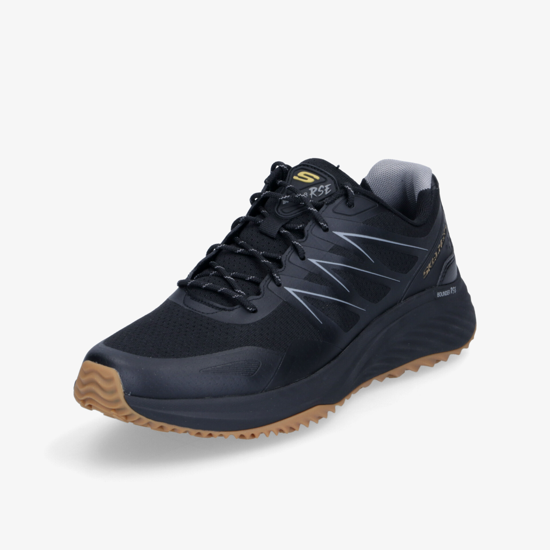 Sportlicher schwarzer Laufschuh mit atmungsaktivem Material und rutschfester Sohle in schräger Frontansicht