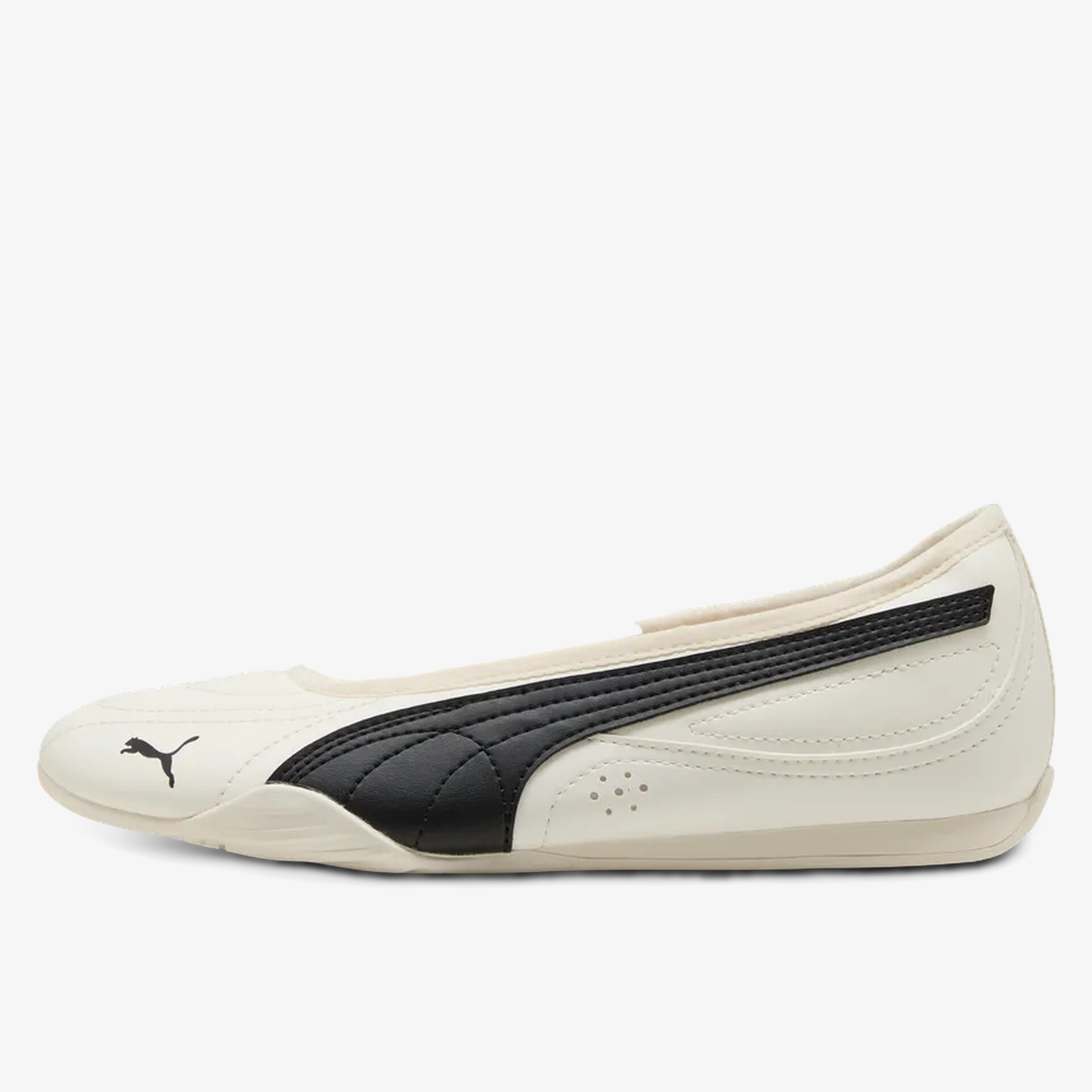 leichter Ballerina mit weichem Material und schwarzem Puma-Logo, komfortabel und elegant gestaltet