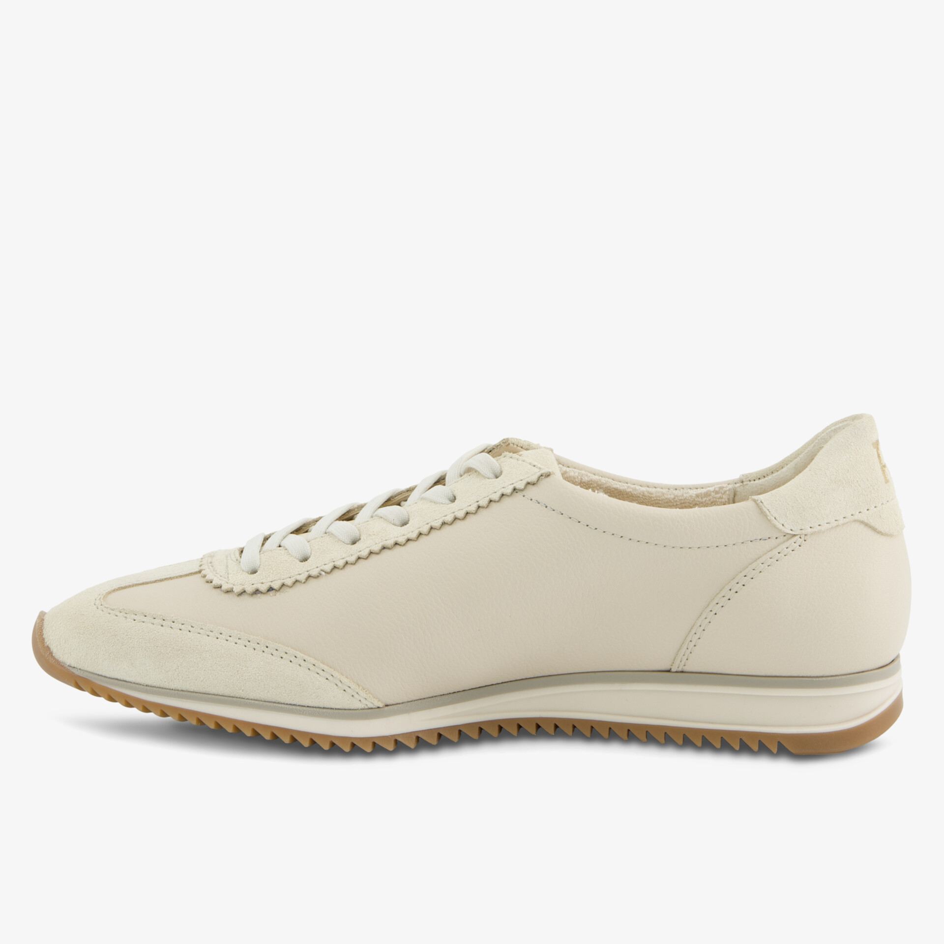 Eleganter Schuh mit bequemer Passform und rutschfester Sohle in hellem Farbton