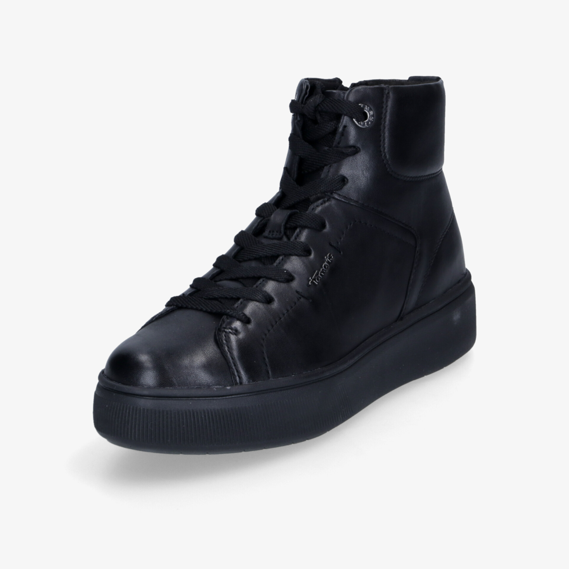 Schwarzer Sneaker mit hohem Schaft und robuster Gummisohle zeigt schnürbares, modernes Design